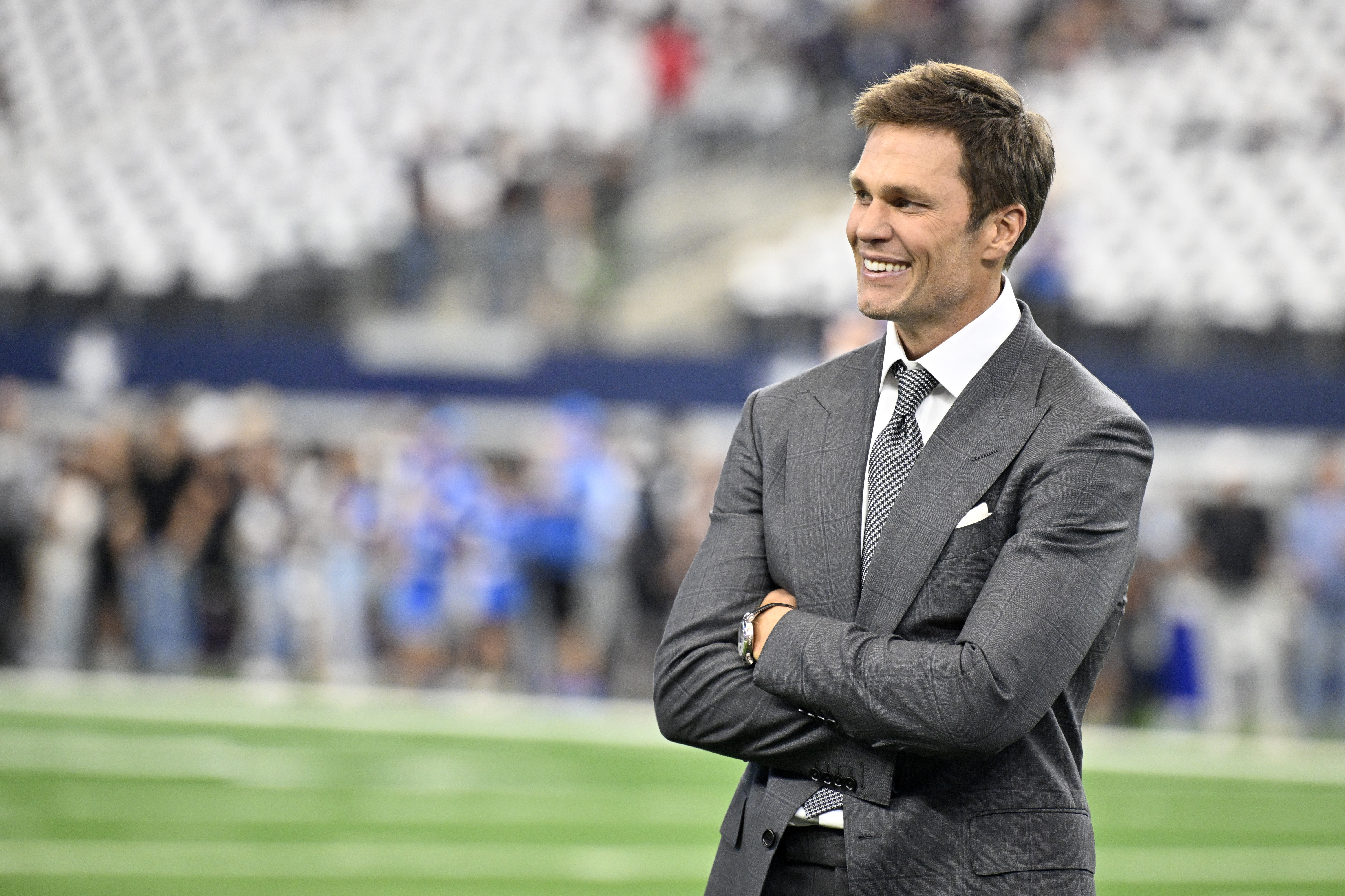 Tom Brady's job as Fox broadcaster got tougher as Raiders owner. Commitment to what excellence?