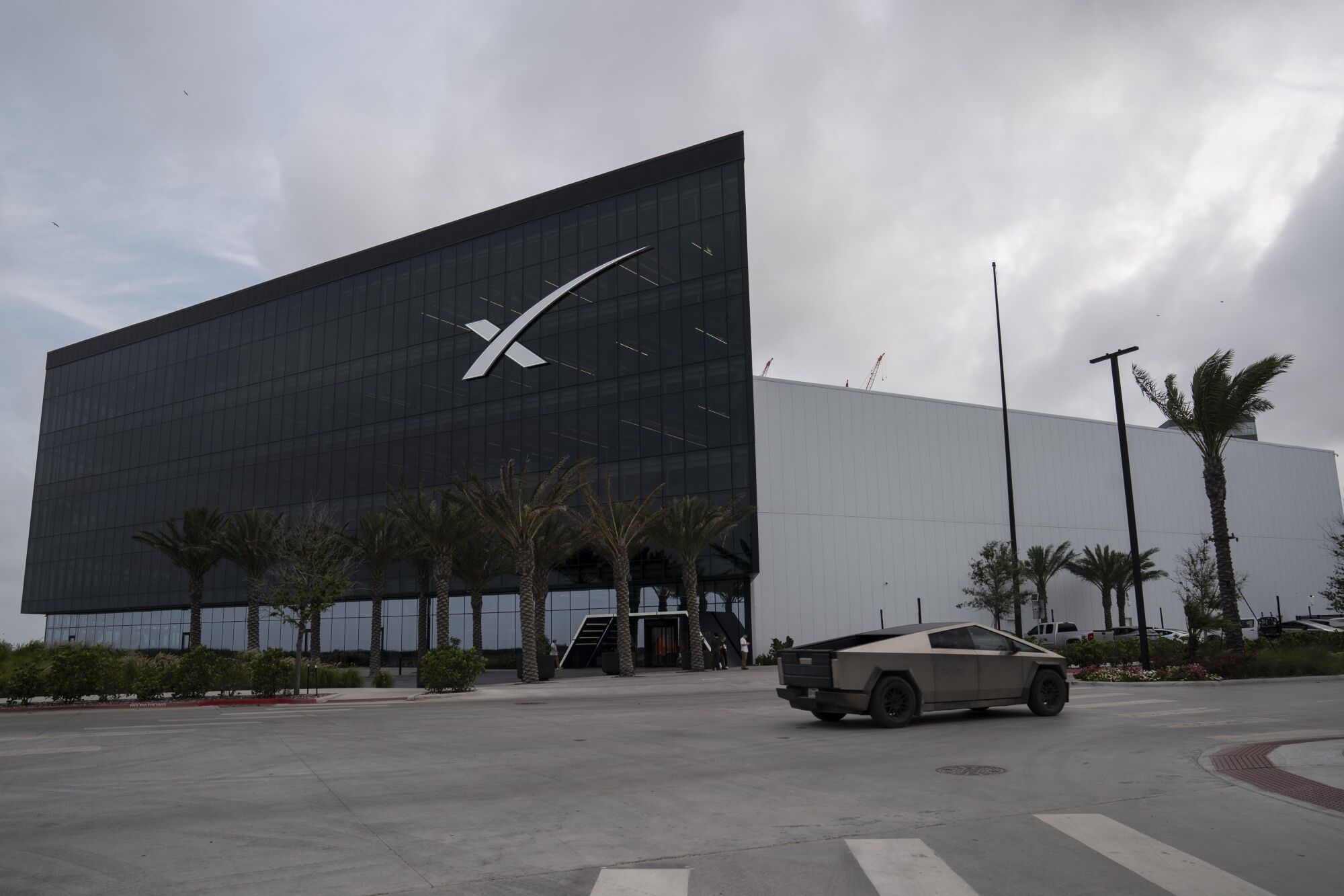 SpaceX at $100 could mean investors see zero value in its AI