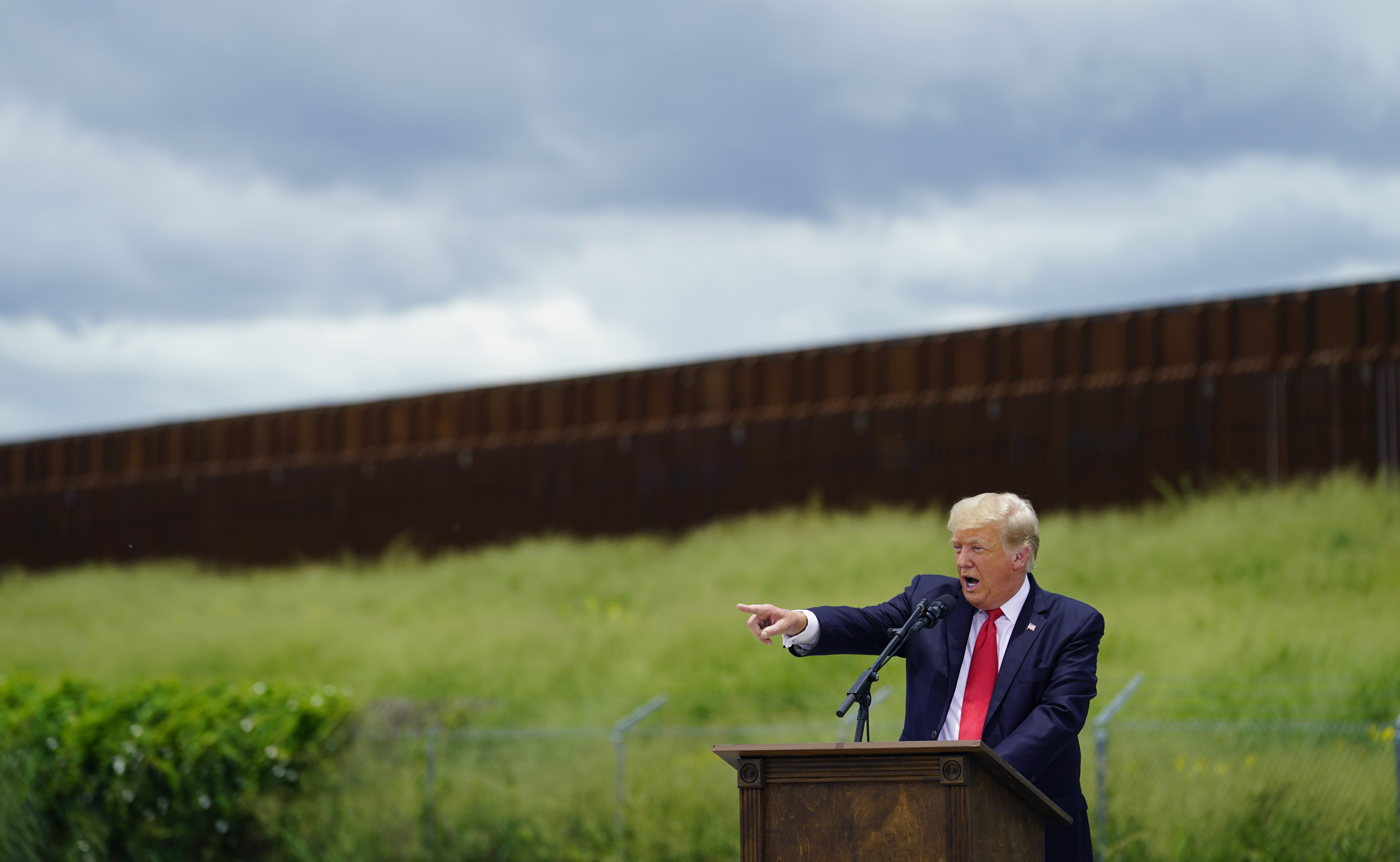 Column: Trump aims to round up undocumented migrants from California. Here's how - Vimarsana News