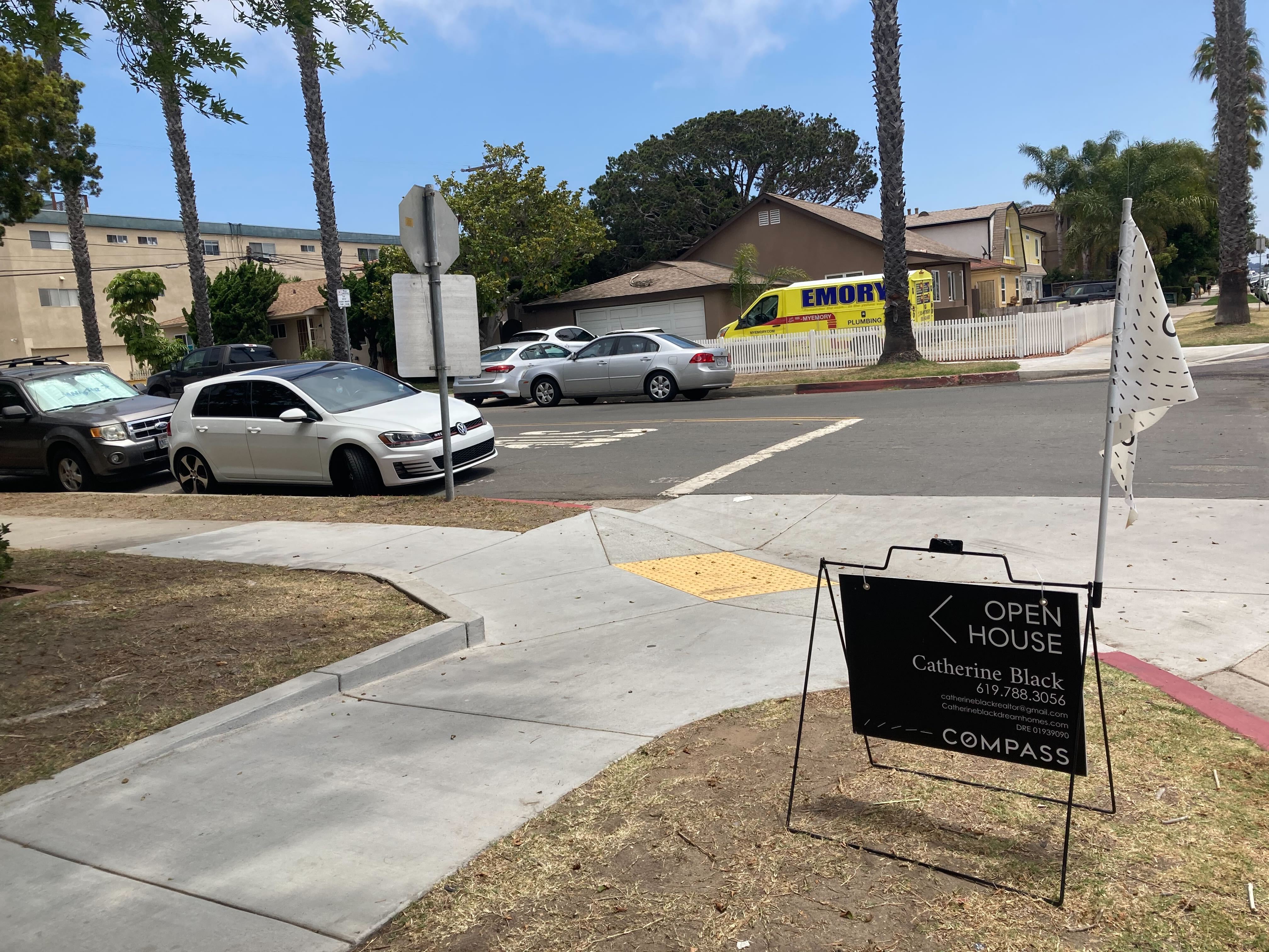 San Diego resale home price drops for the first time this year. Sign of a cooling market? - Vimarsana News