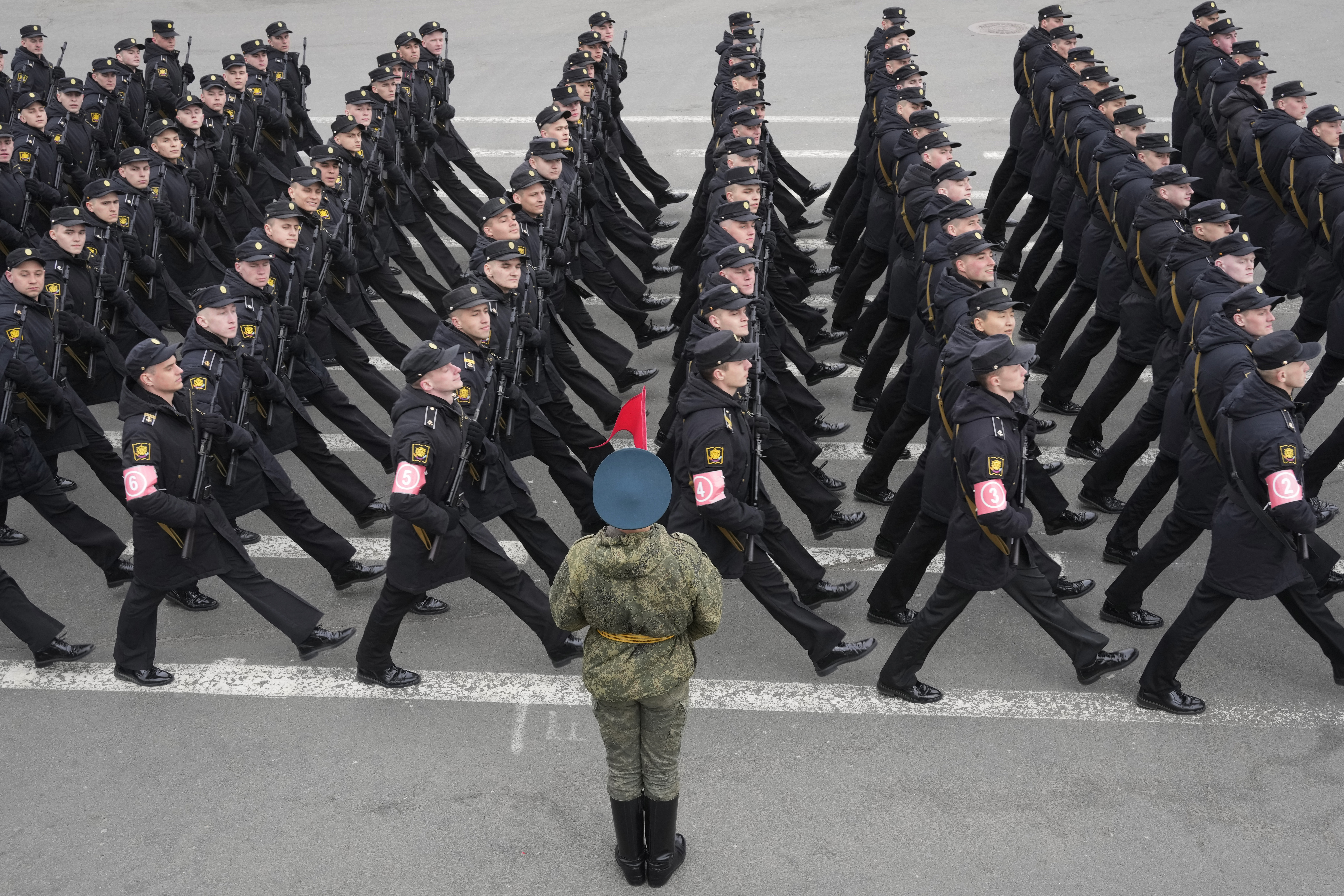Russian holiday marks perilous moment for Ukraine in war - Vimarsana News