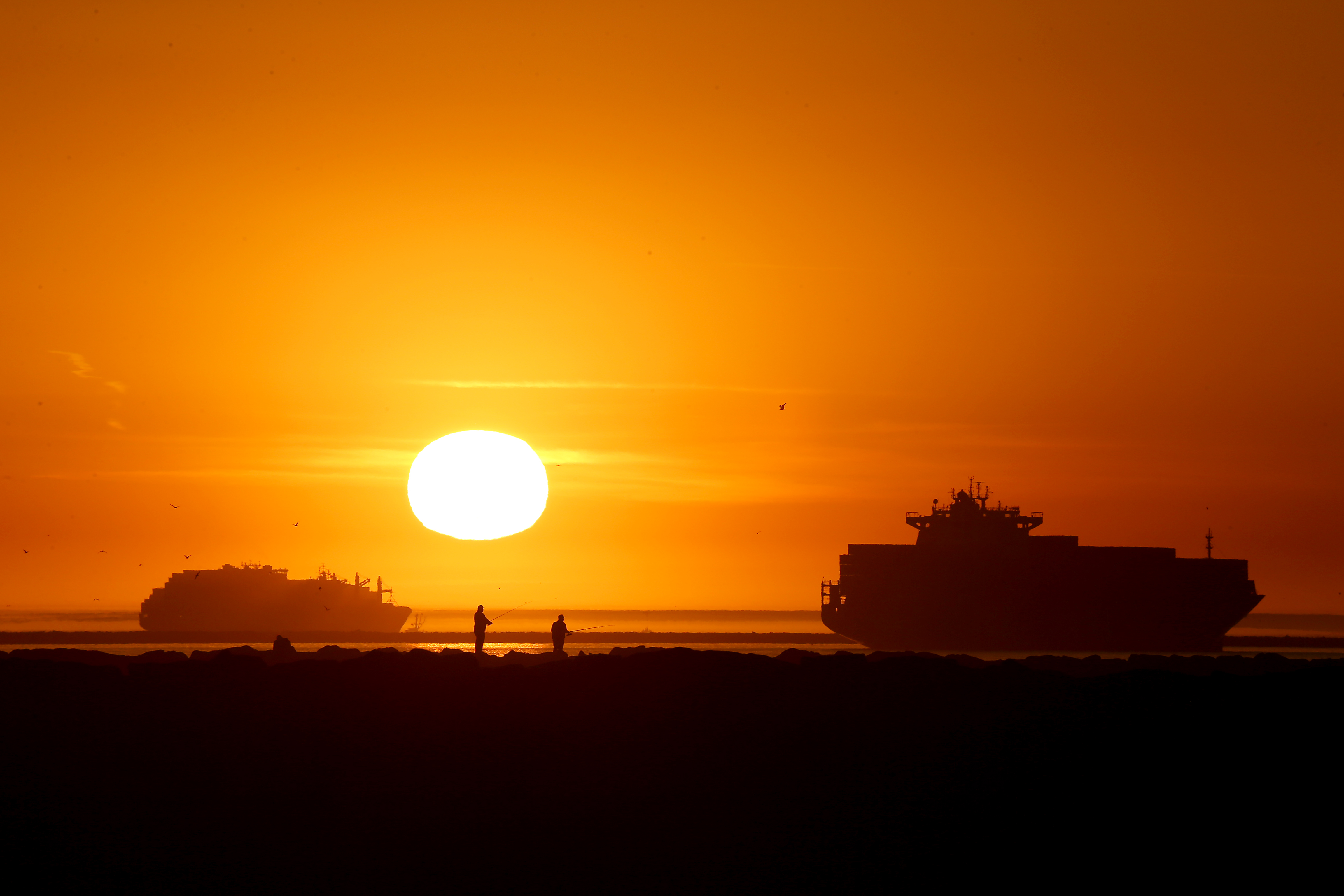 Summer is coming. It's getting hotter. Can California keep the lights on? - Vimarsana News