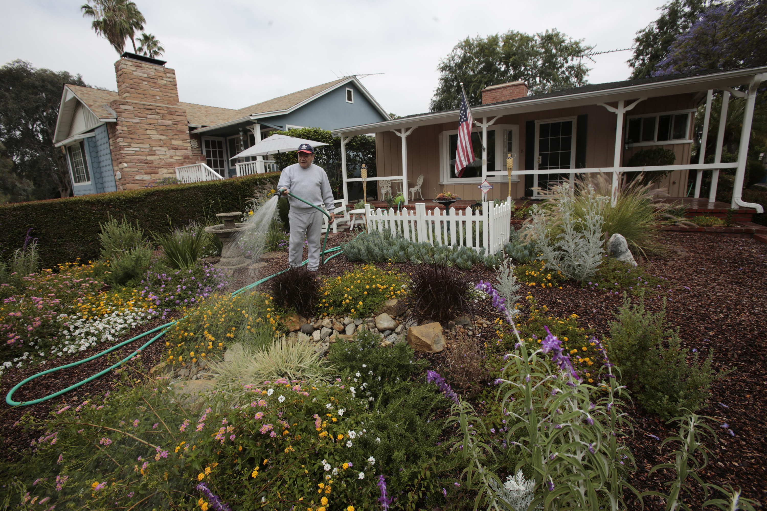 Drought sparks water cuts in Southern California - Vimarsana News