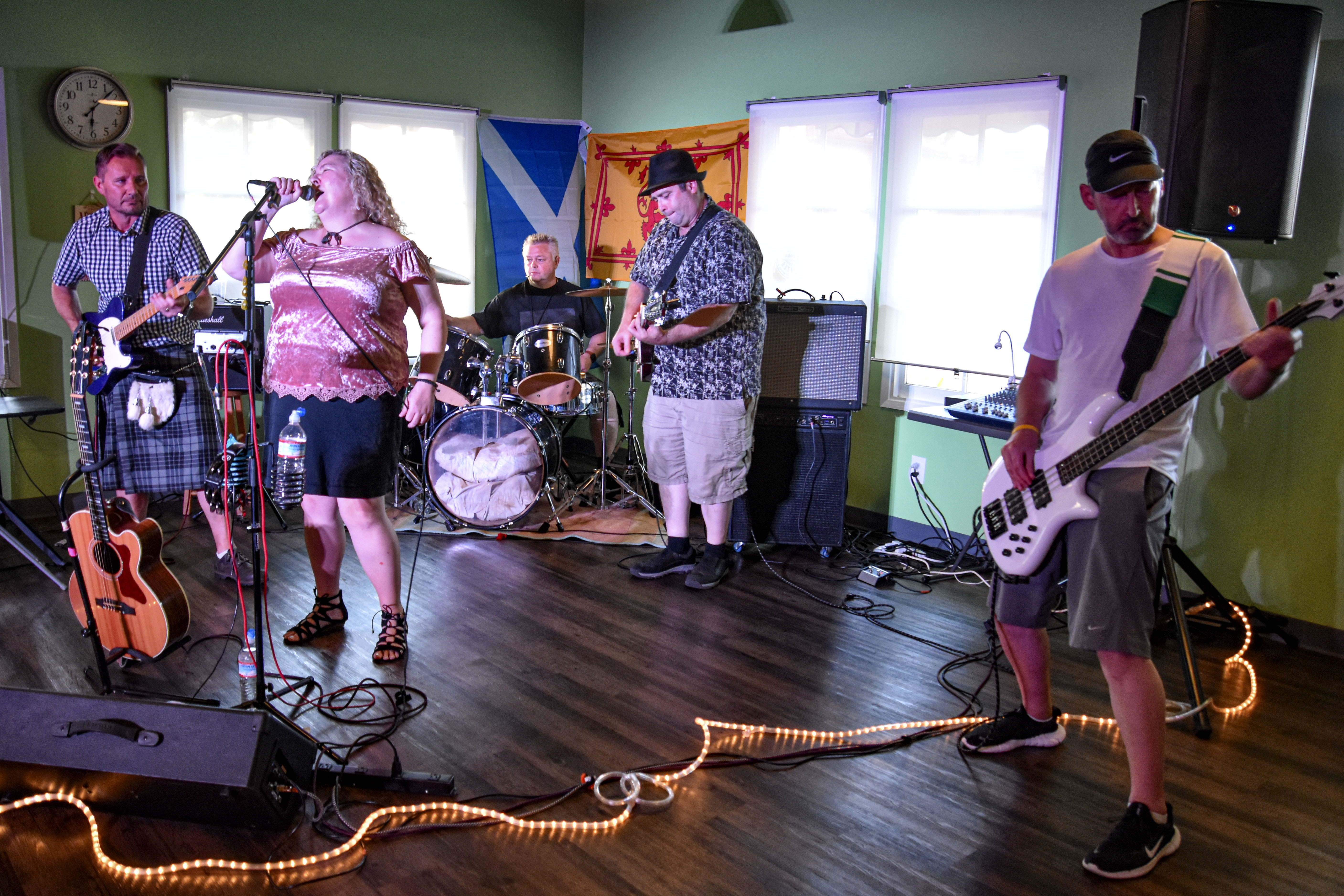 Rock band from Scotland reunites in Poway after 35-year hiatus - Vimarsana News