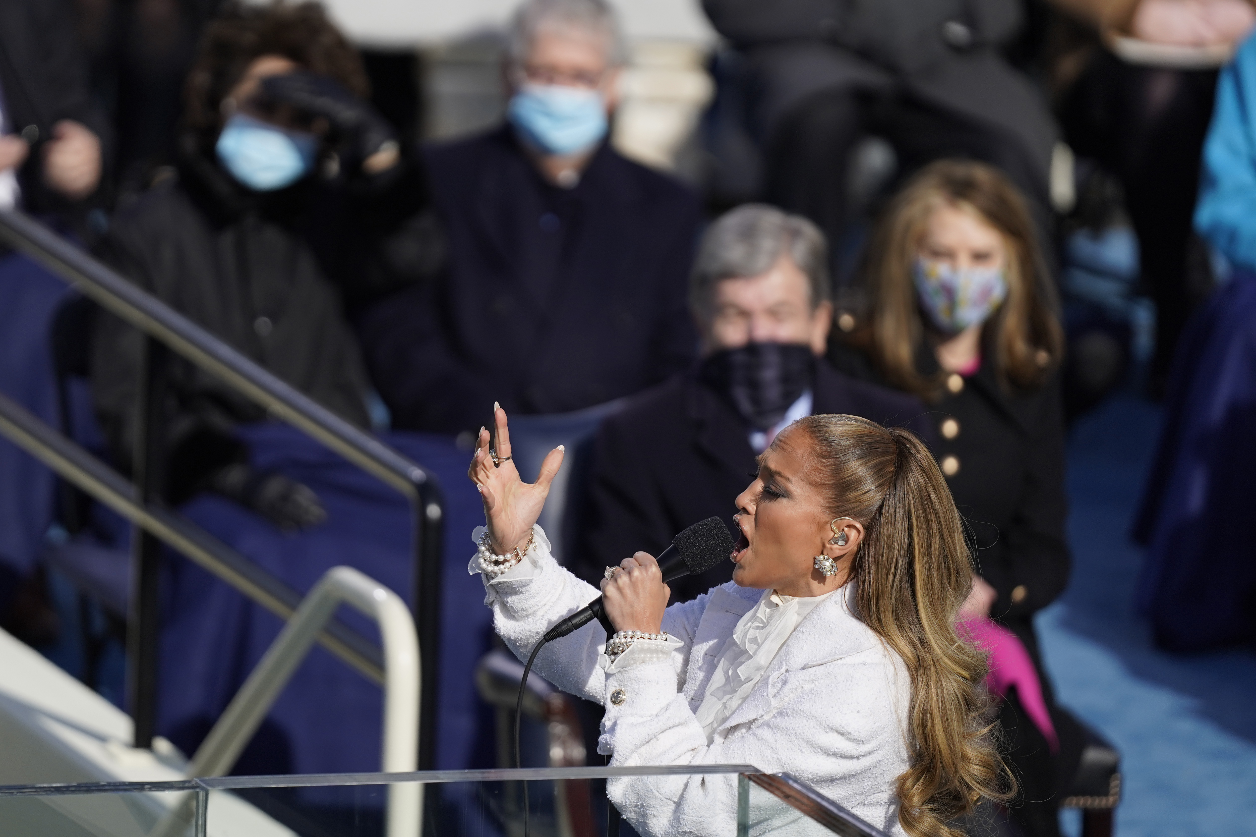 Biden inauguration 2021: What Jennifer Lopez said in Spanish - Vimarsana News