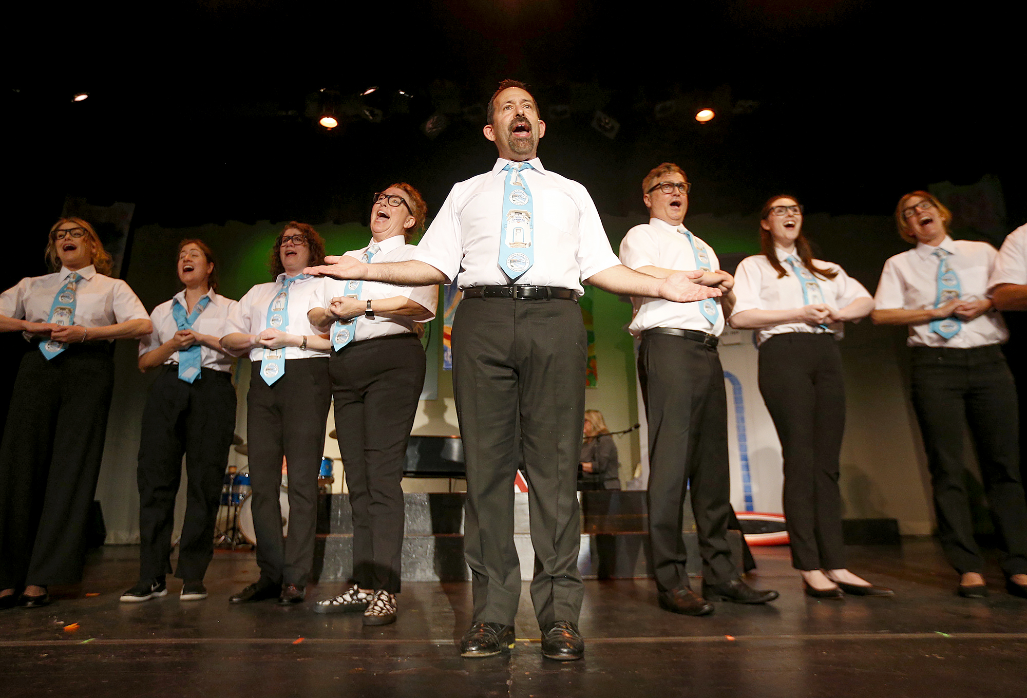 Lagunatics celebrates 30 years of laughing it off - Vimarsana News
