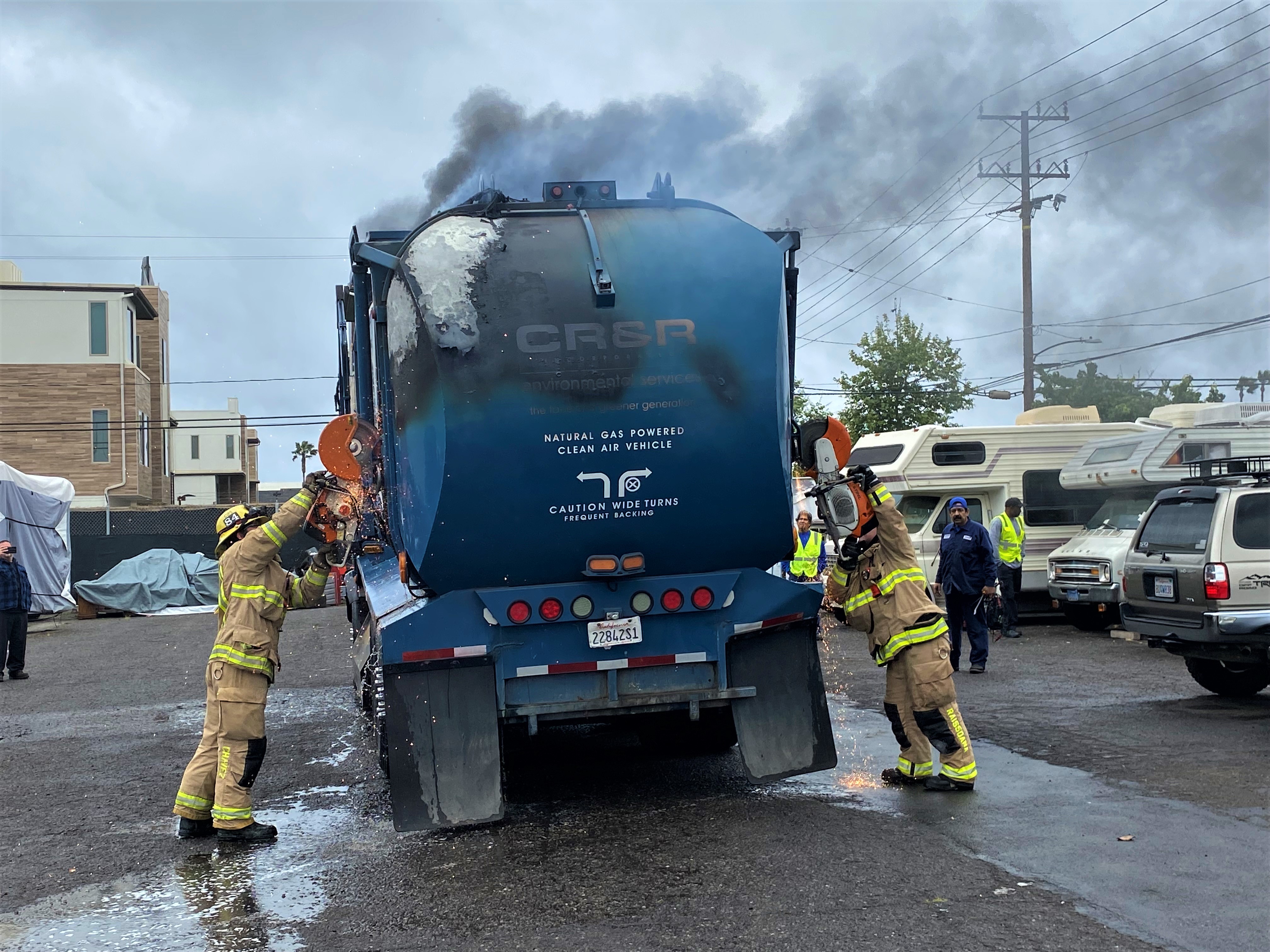 Costa Mesa fire crews battle blaze that erupted inside a commercial trash truck - Vimarsana News