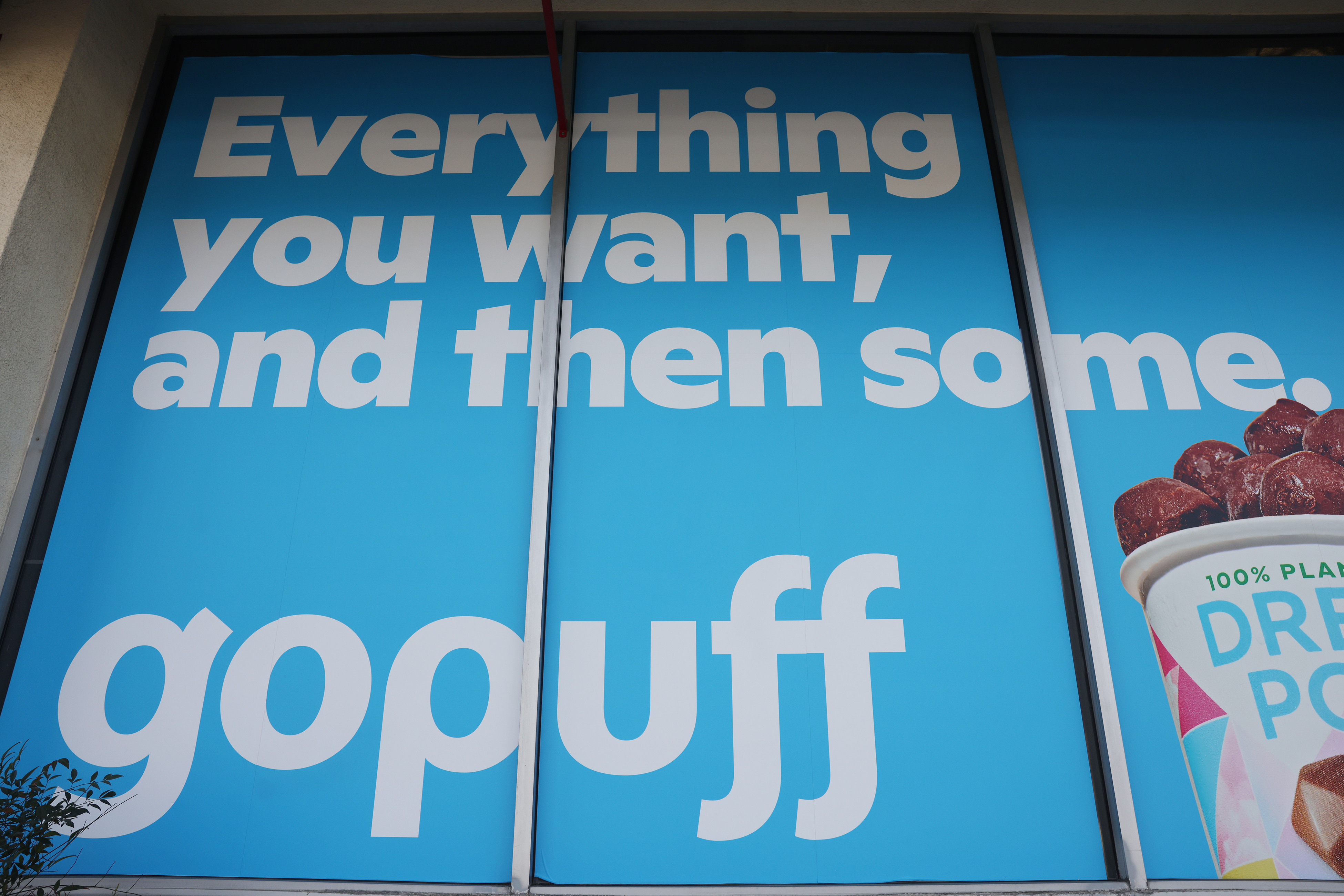 Delivery startup Gopuff cuts 10% of staff, closes warehouses to preserve cash - Vimarsana News