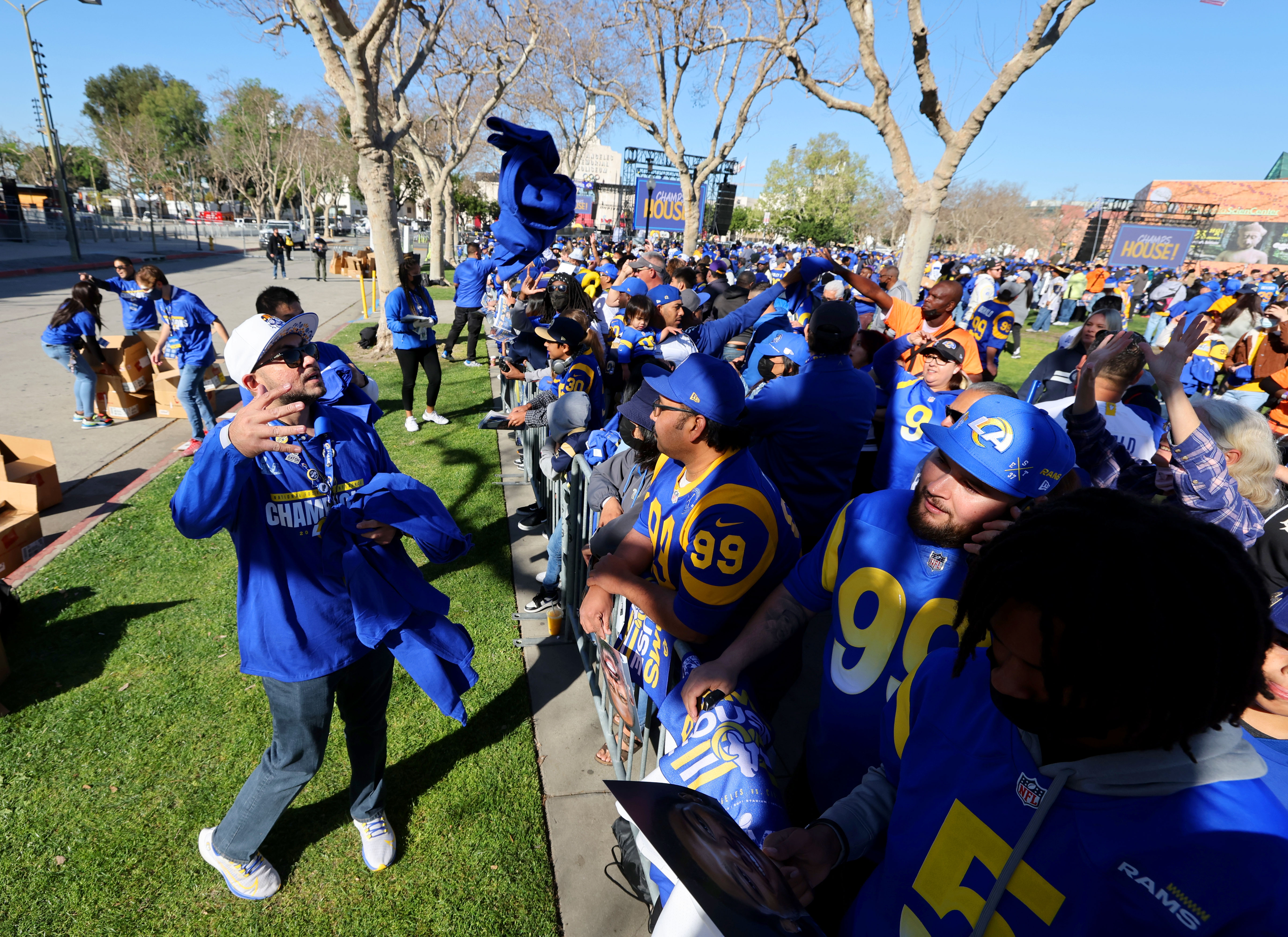 Super Bowl champion Rams parade is today in L.A. - Vimarsana News