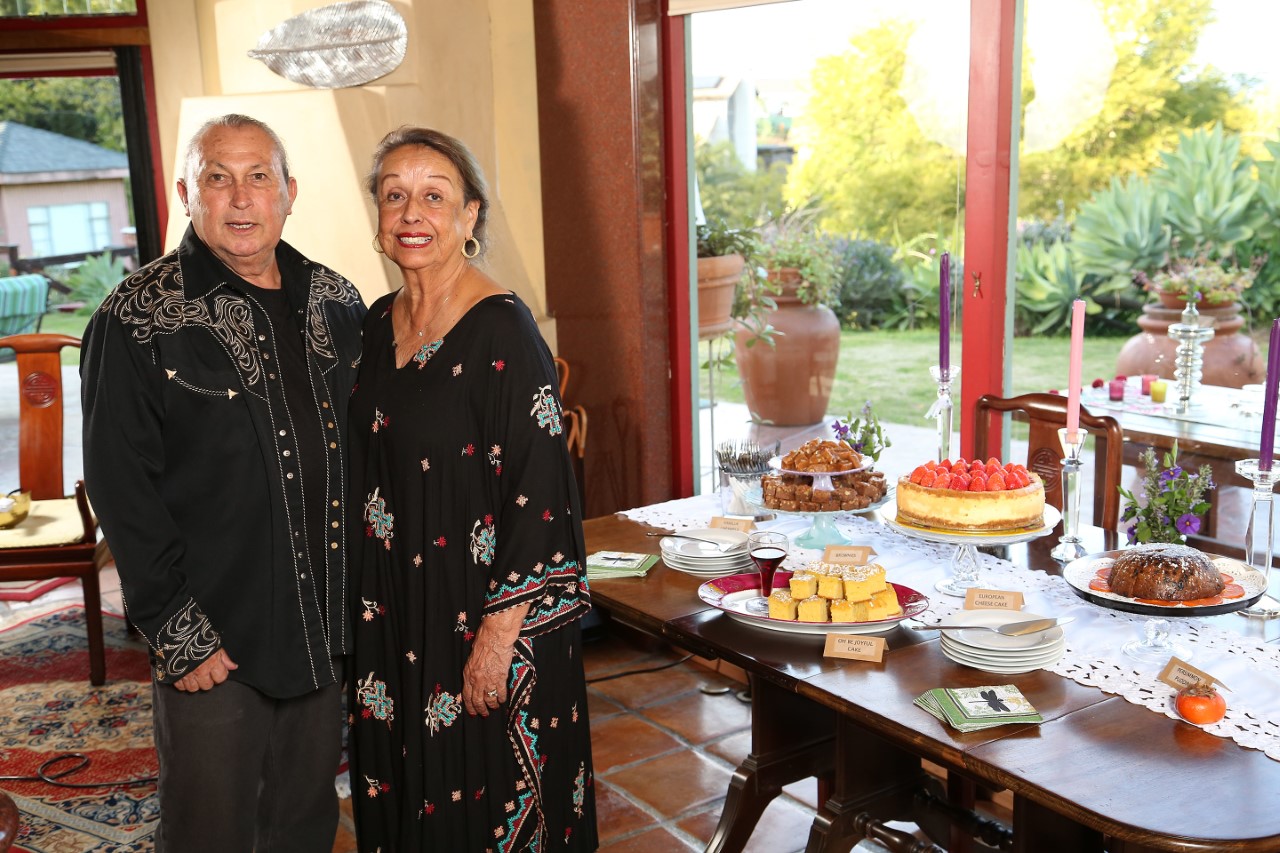 Vista hair salon owner makes cookbook from customer's recipes - Vimarsana News