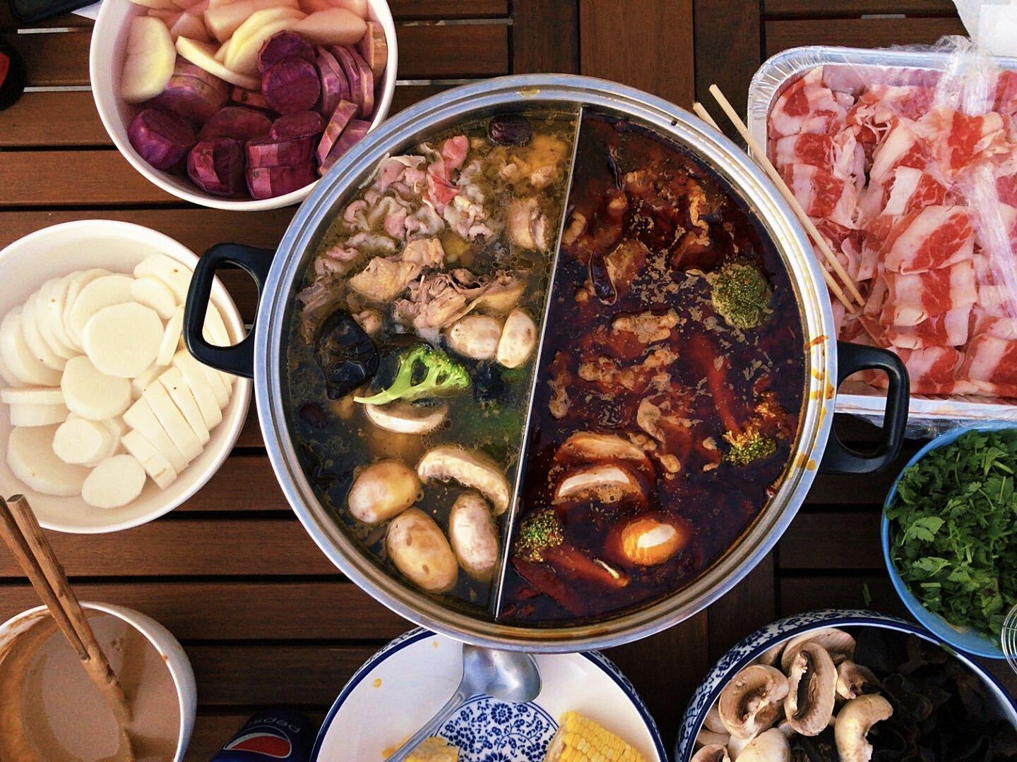 Asian Americans relish hot pot family ritual amid COVID-19 - Vimarsana News