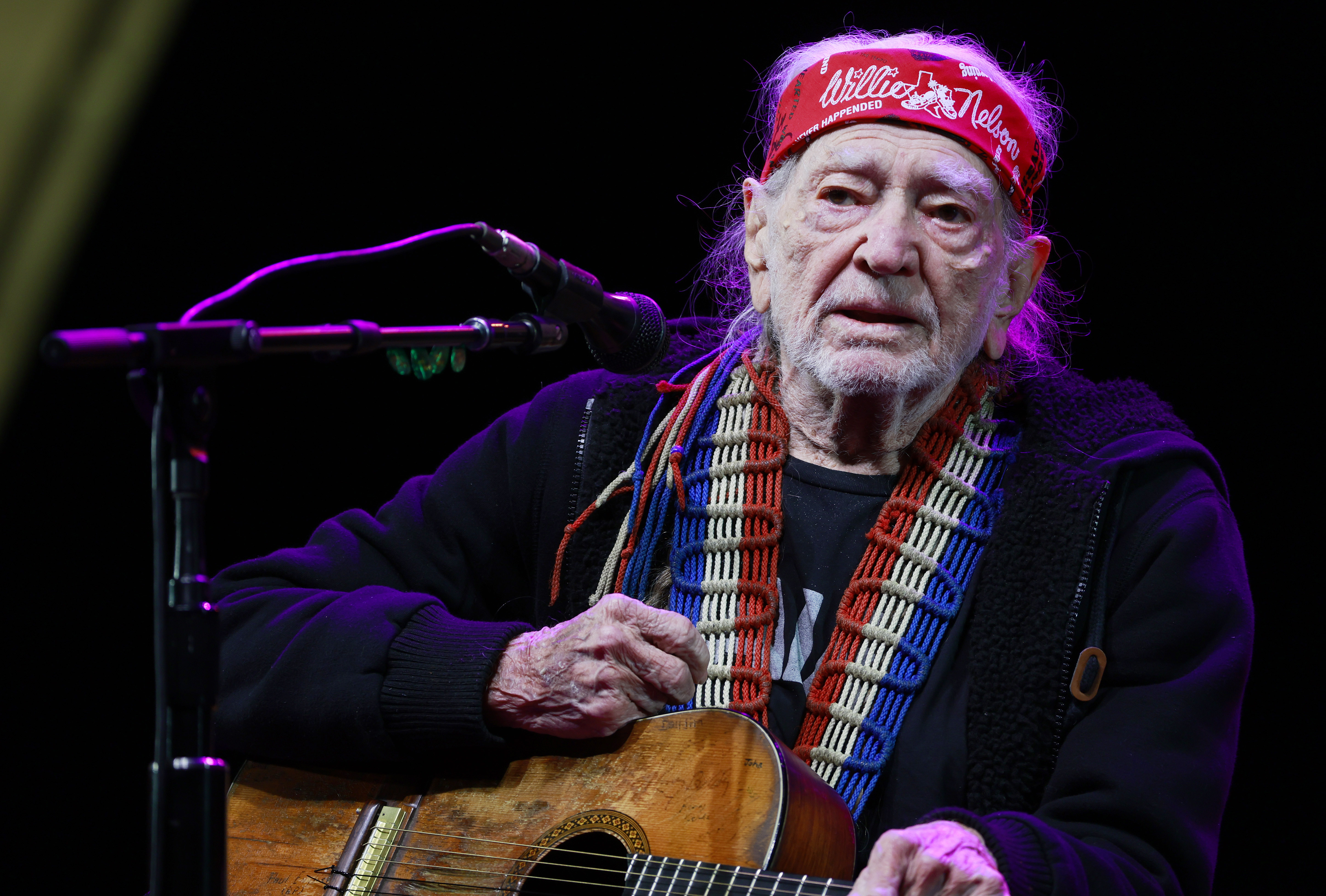 Willie Nelson acted his age at San Diego concert. He turns 91 April 29 - Vimarsana News