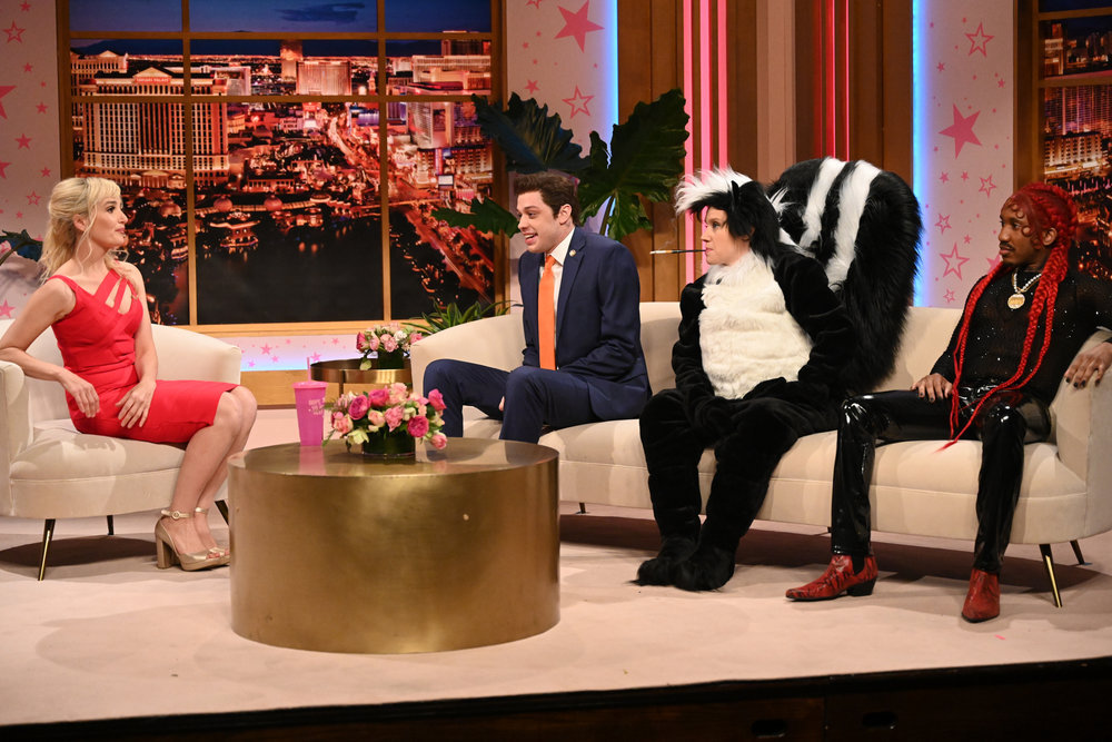 'SNL' tackles Matt Gaetz, Lil Nas X and David Dobrik controversies - Vimarsana News