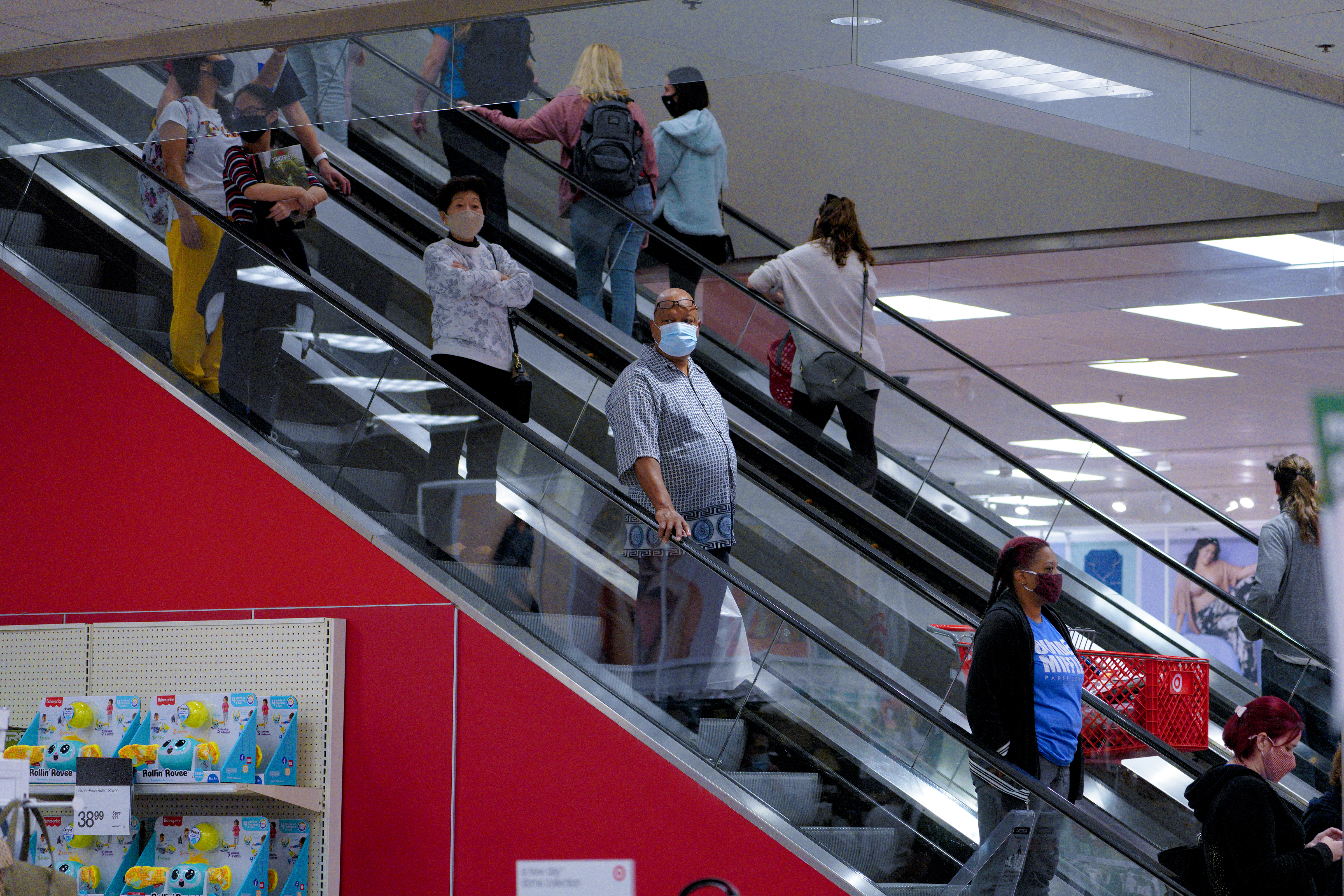 Will retail spending pick up after Omicron fades? - Vimarsana News
