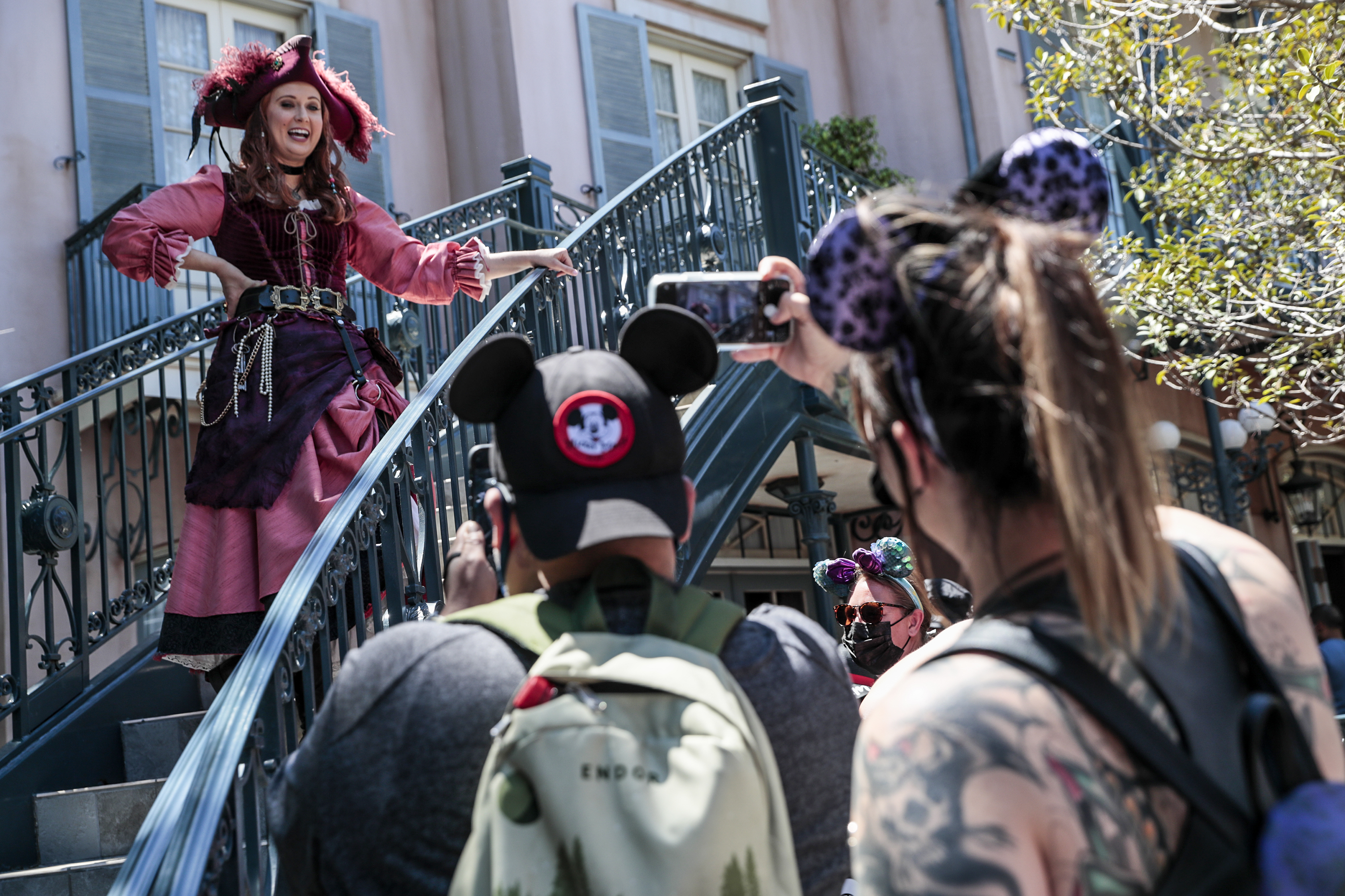 Why Disneyland lines for locals only are in flux right now - Vimarsana News