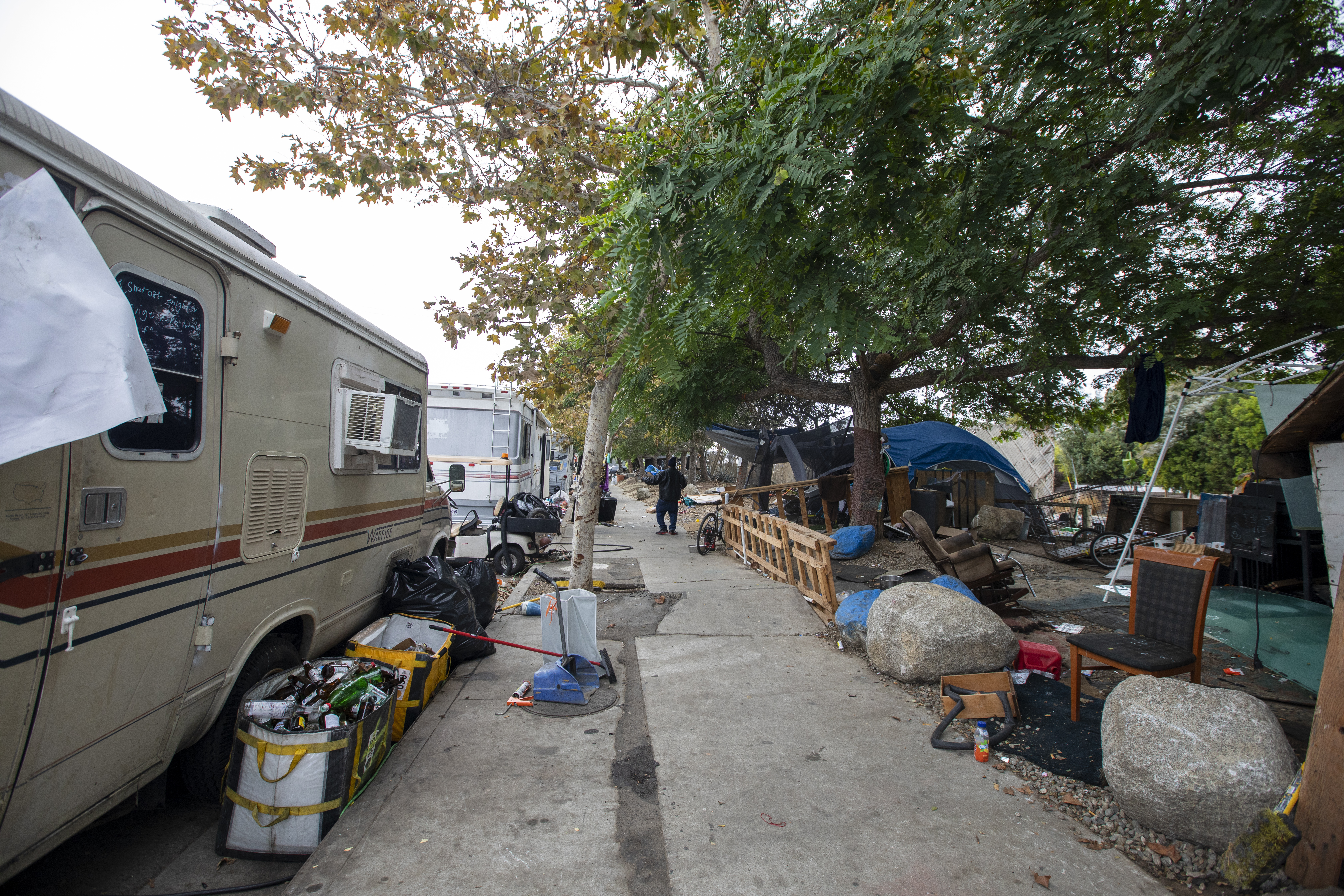 Abcarian: The homeless encampment next door - Vimarsana News