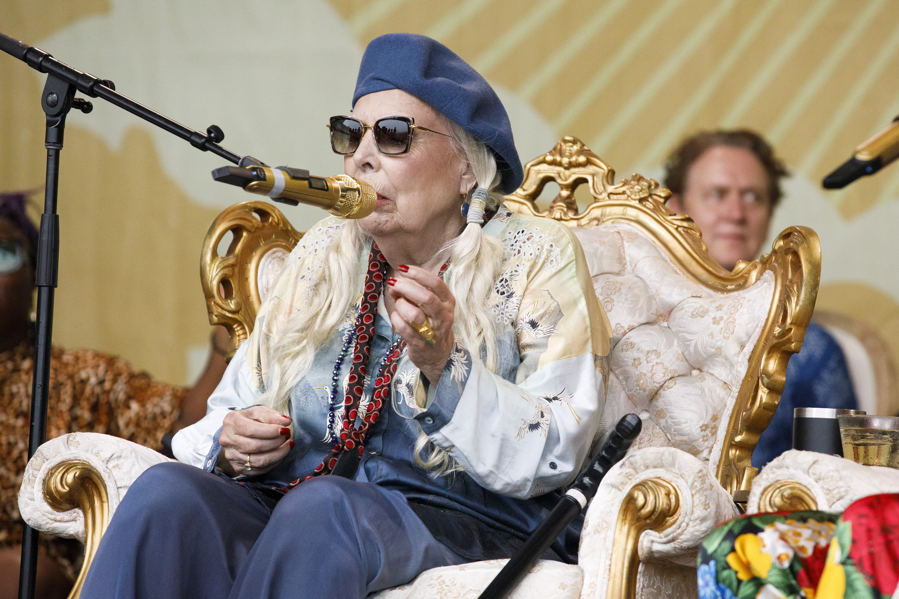 Watch Joni Mitchell perform at Newport Folk Festival 2022 - Vimarsana News