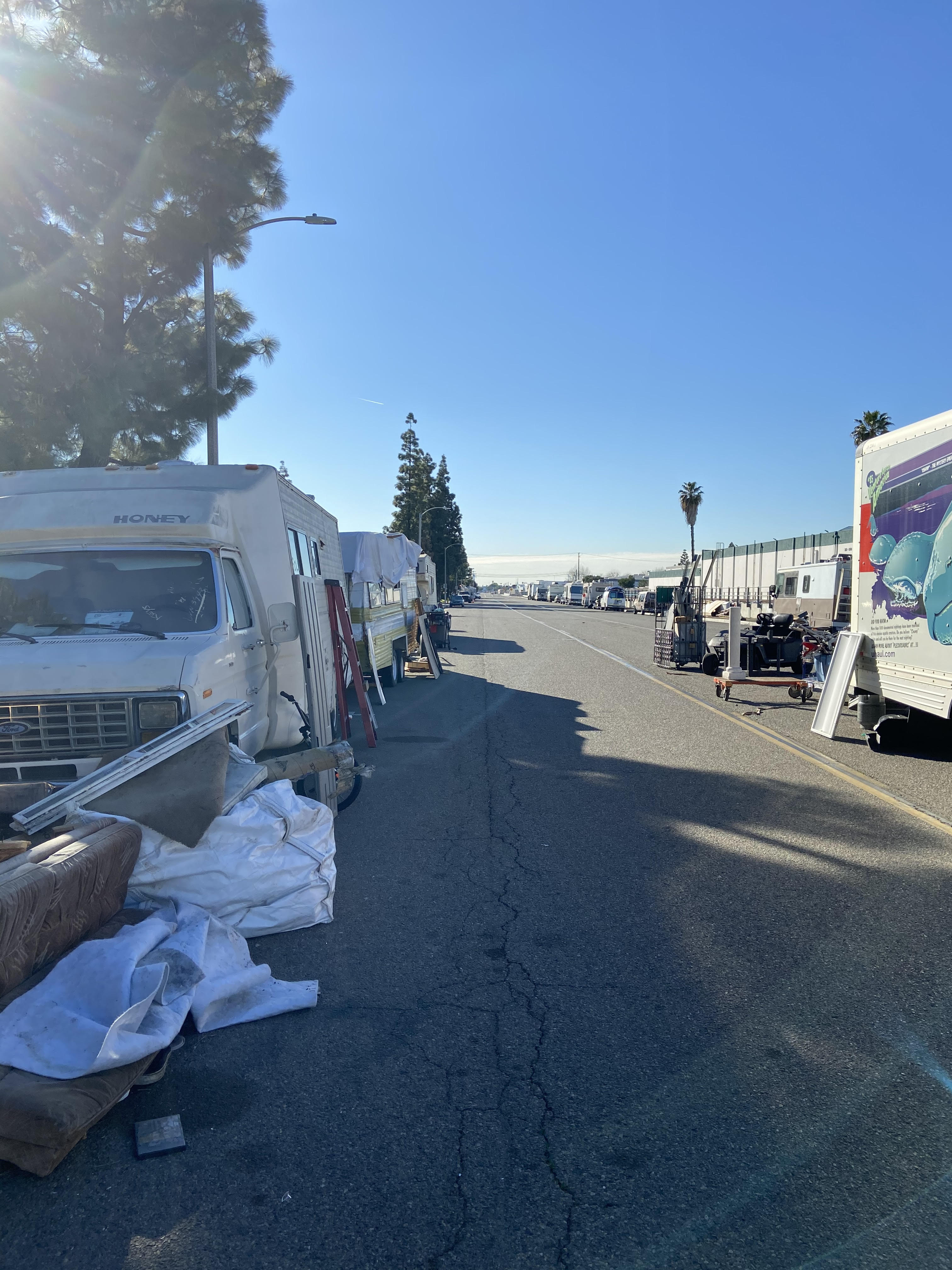 Fullerton will start enforcing parking regulations on street where homeless live in RVs - Vimarsana News