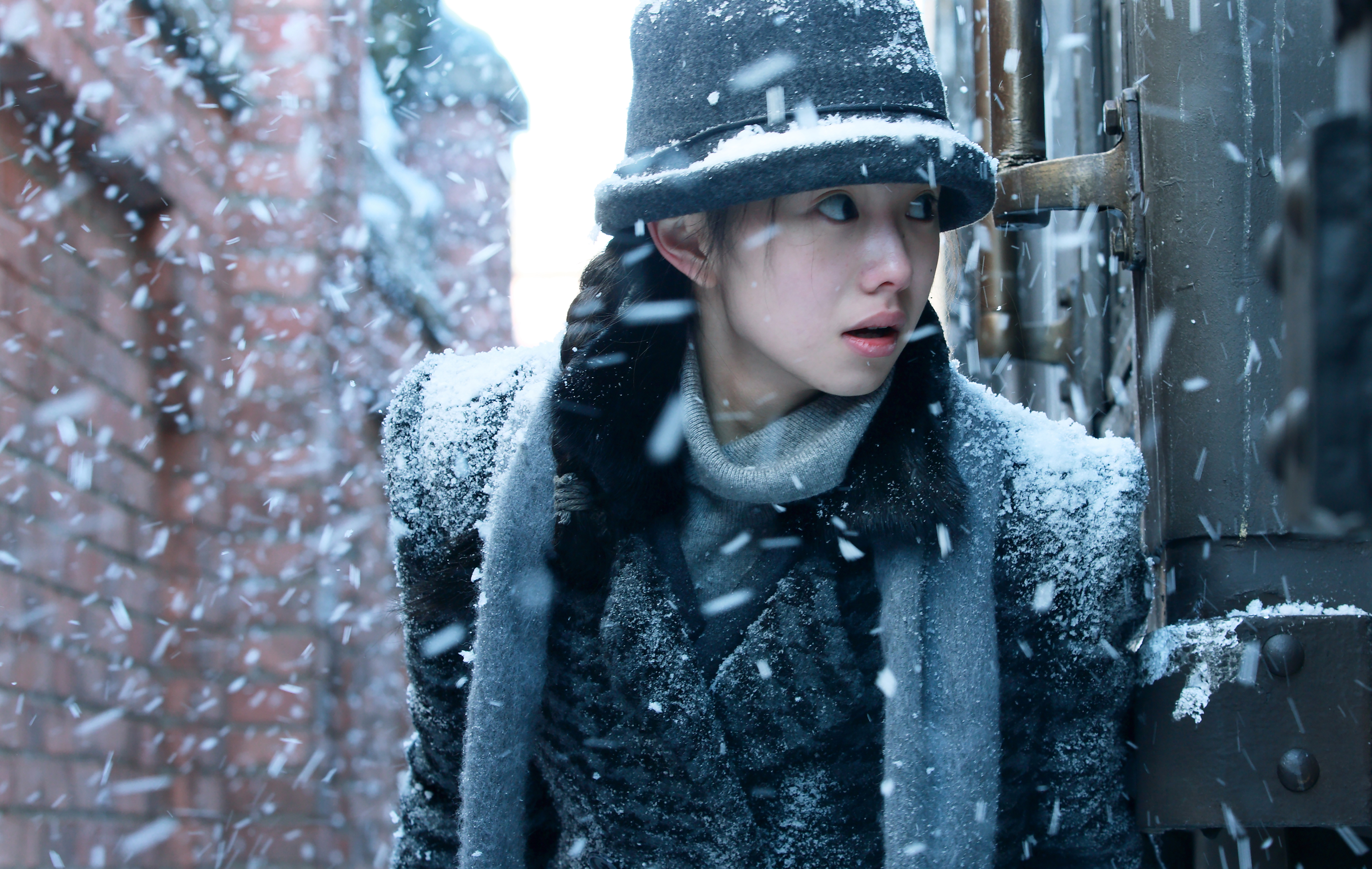 'Cliff Walkers' review: Twisty spy thriller from Zhang Yimou - Vimarsana News