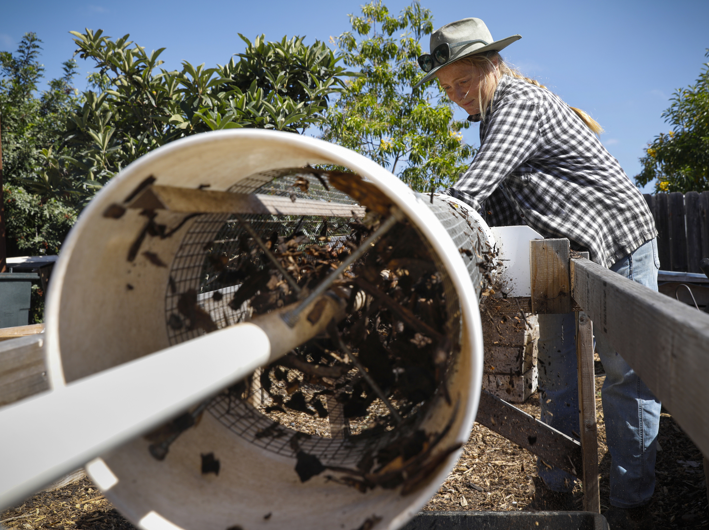 Composting service Food2Soil's motto: Save your scraps - Vimarsana News