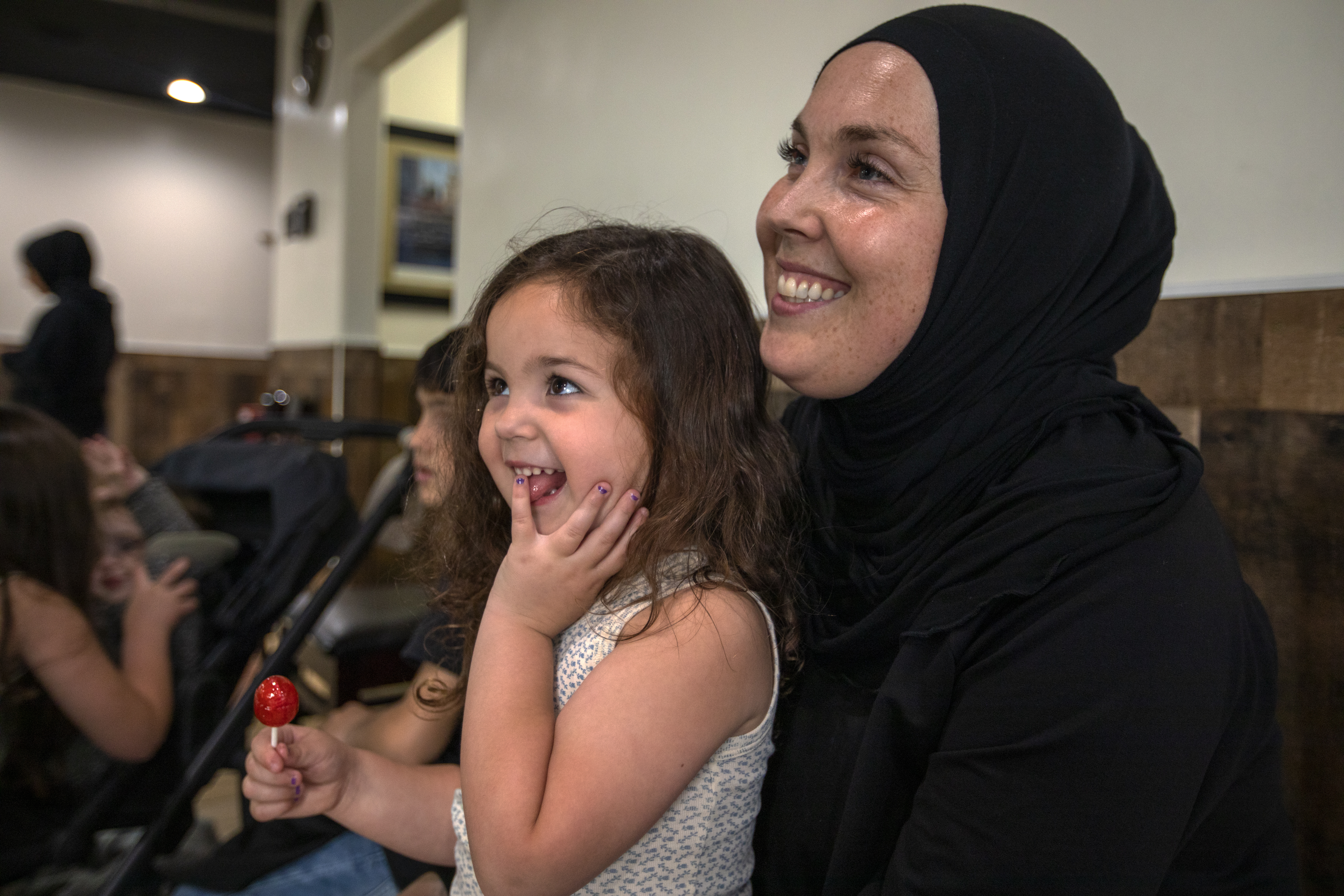 We asked Muslims how they're giving back during Ramadan. Here's what you said - Vimarsana News