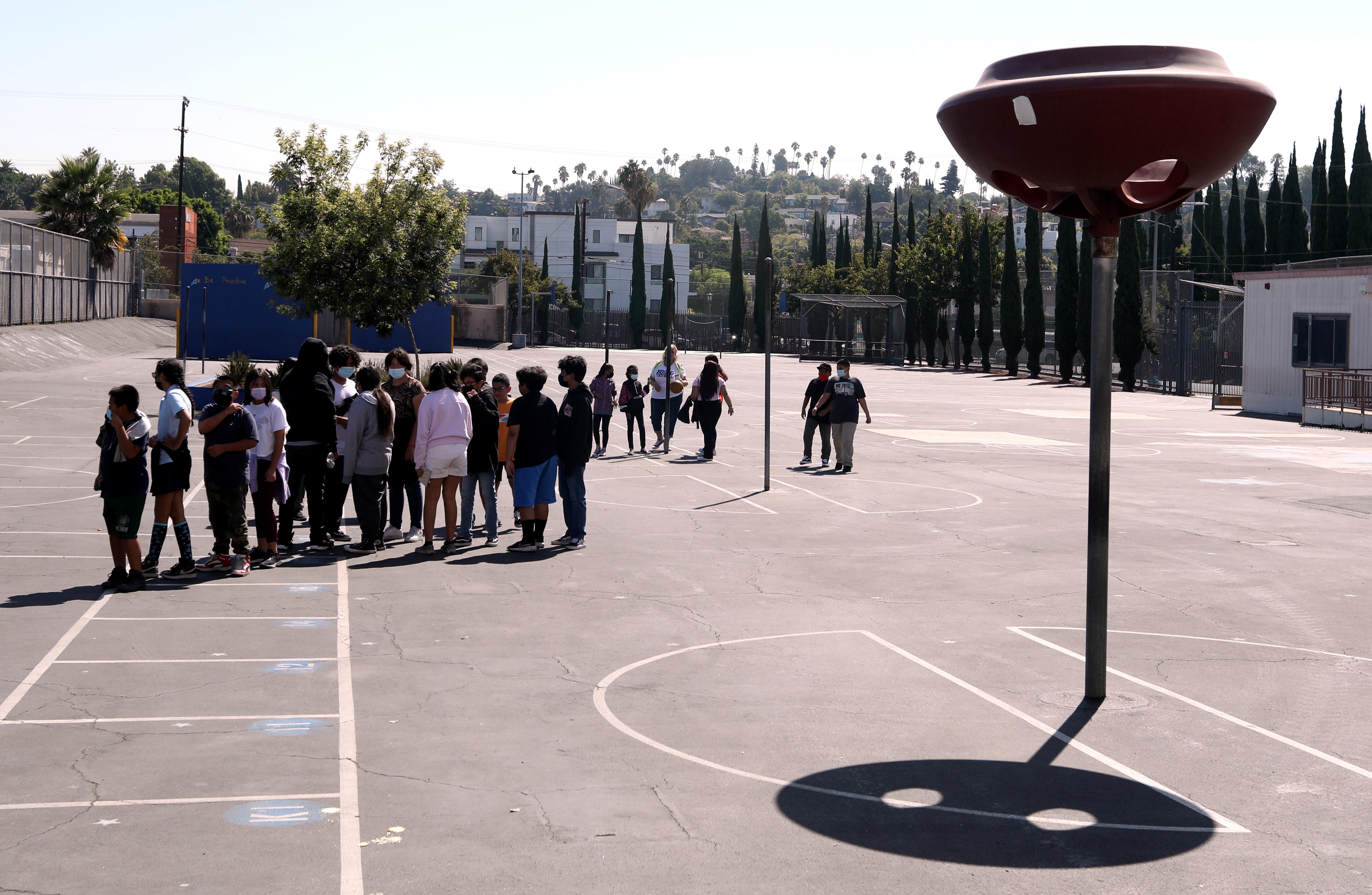 Op-Ed: California makes it too hard for schools to shield kids from extreme heat - Vimarsana News