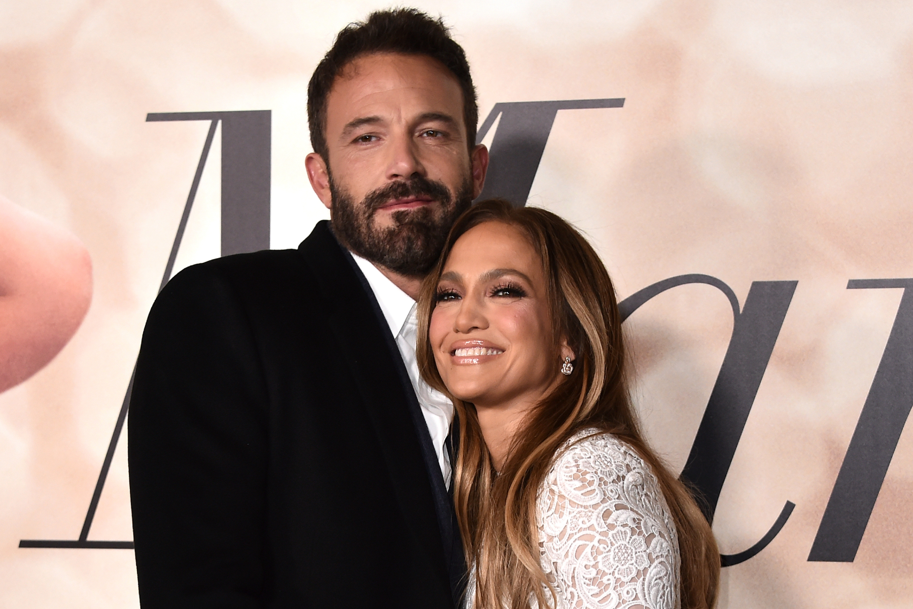 Jennifer Lopez, Ben Affleck take wedding party to Georgia - Vimarsana News