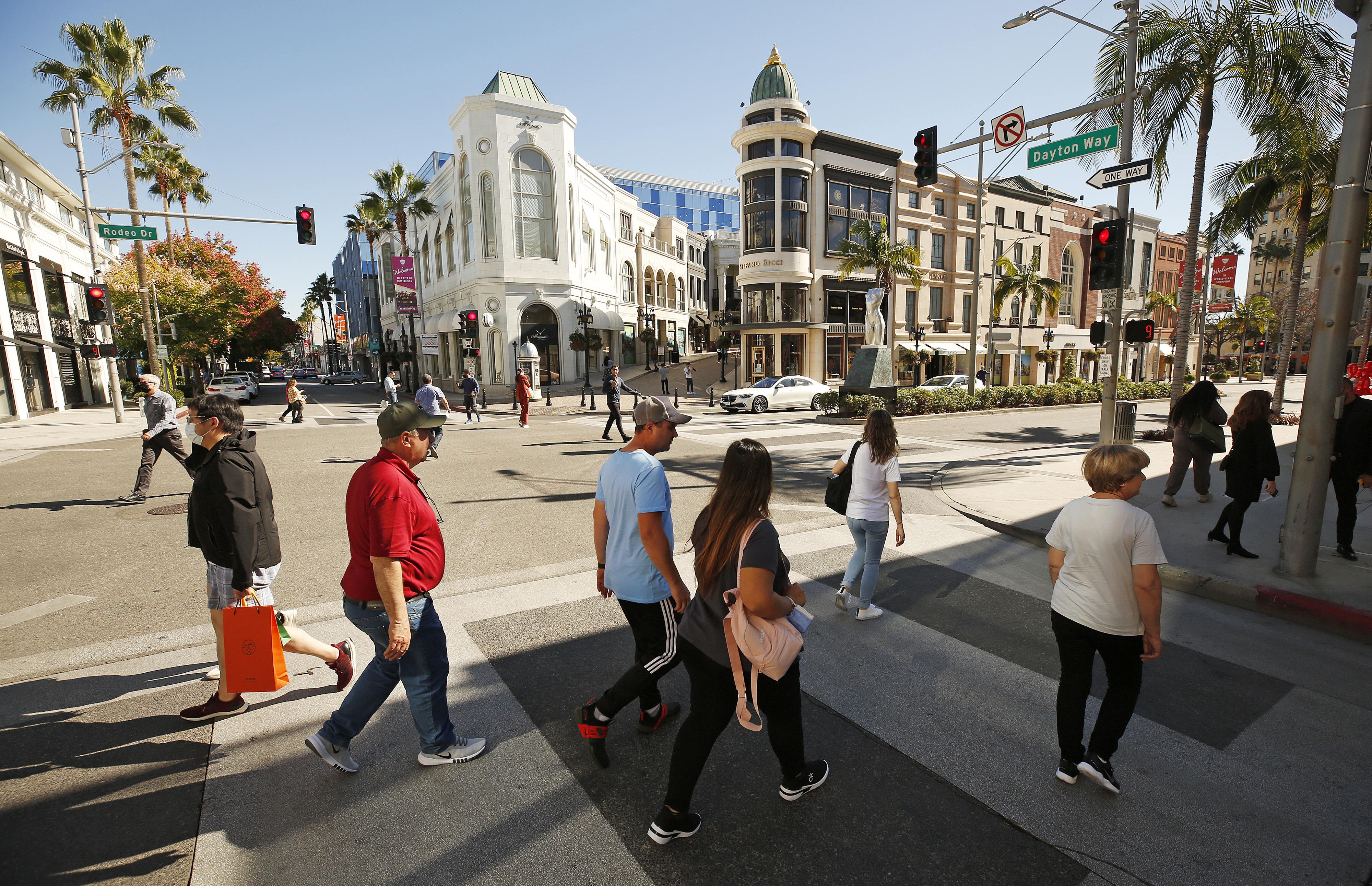 Race, wealth, policing collide on Beverly Hills' Rodeo Drive - Vimarsana News
