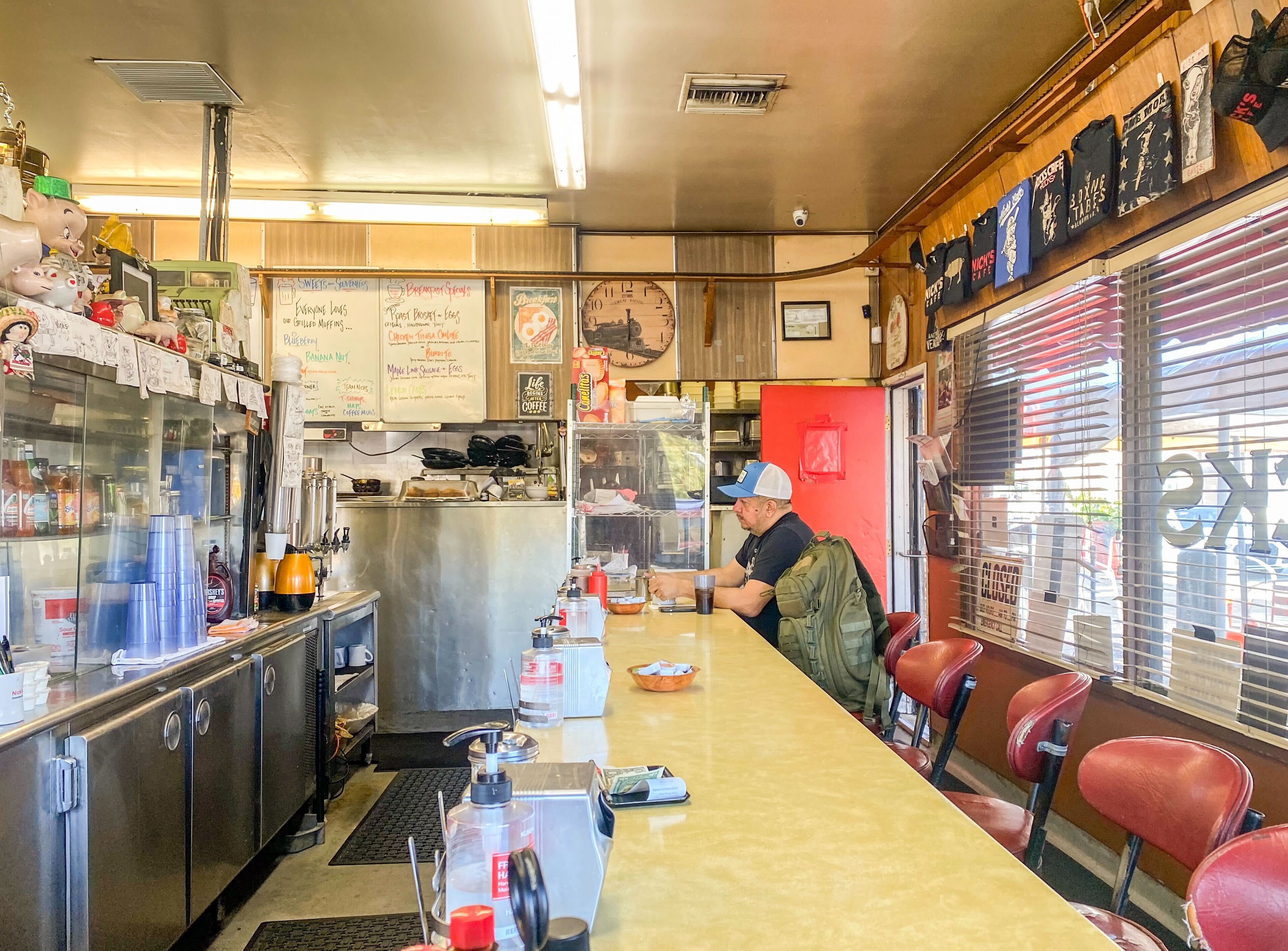 At this 74-year-old L.A. diner, ham and eggs are the go-to order - Vimarsana News