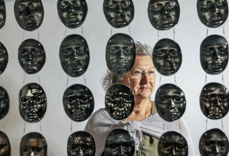 Column: She was saved by art. Now abuse-survivor Linda Litteral is sharing the healing power of creativity - Vimarsana News