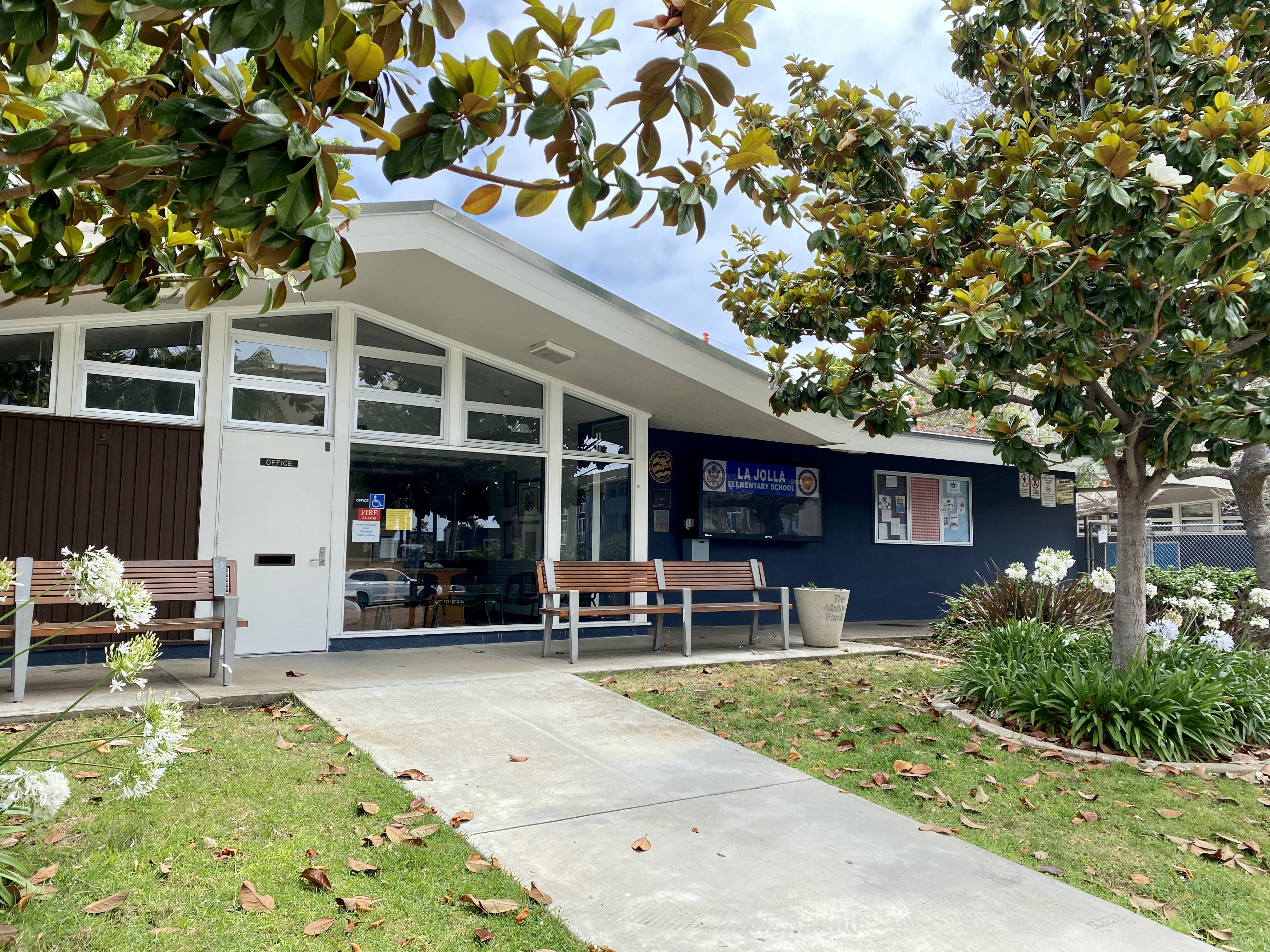 La Jolla public schools battle to overcome rising coronavirus cases - Vimarsana News