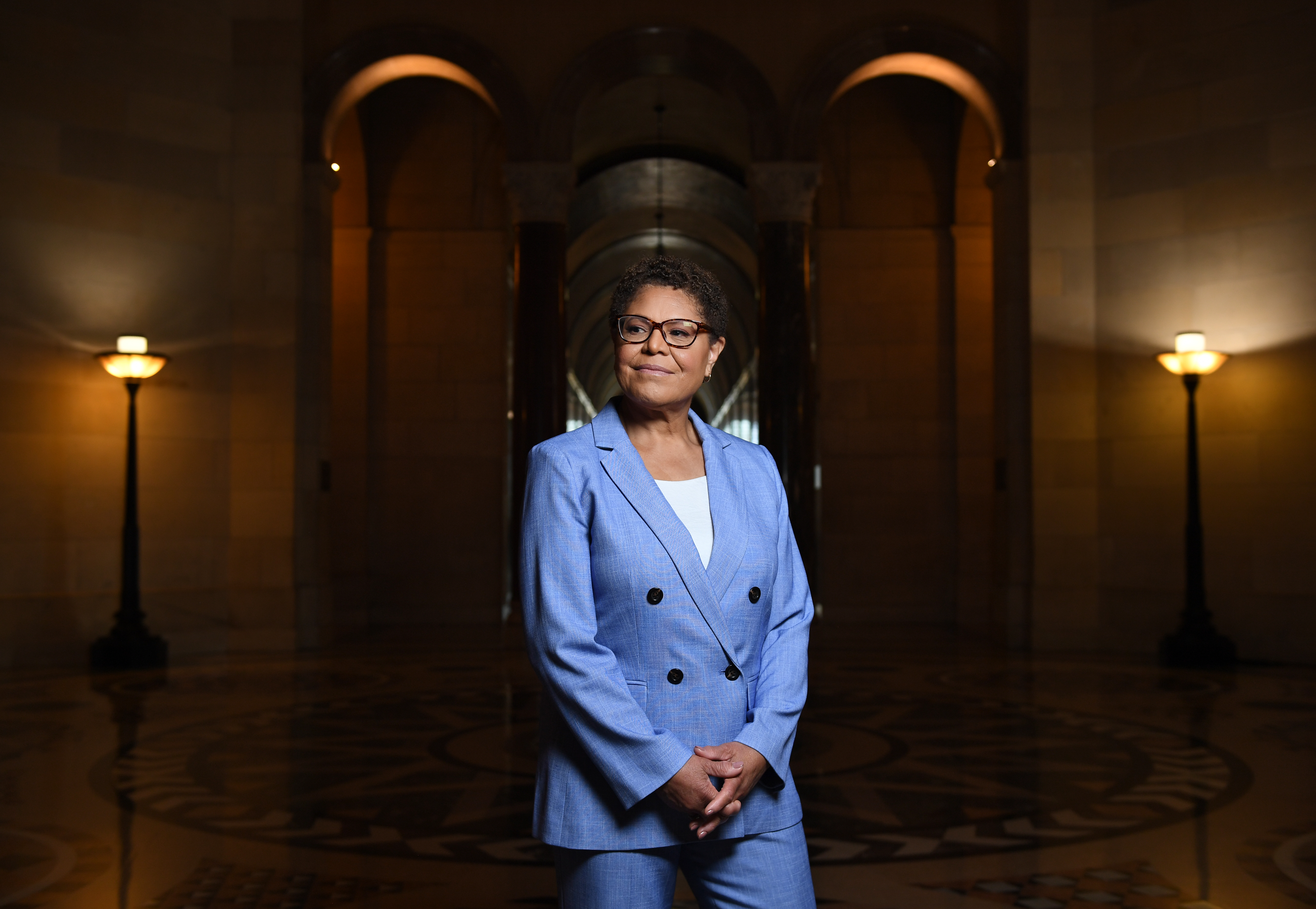 Karen Bass uses activist roots in 2022 L.A. mayoral campaign - Vimarsana News