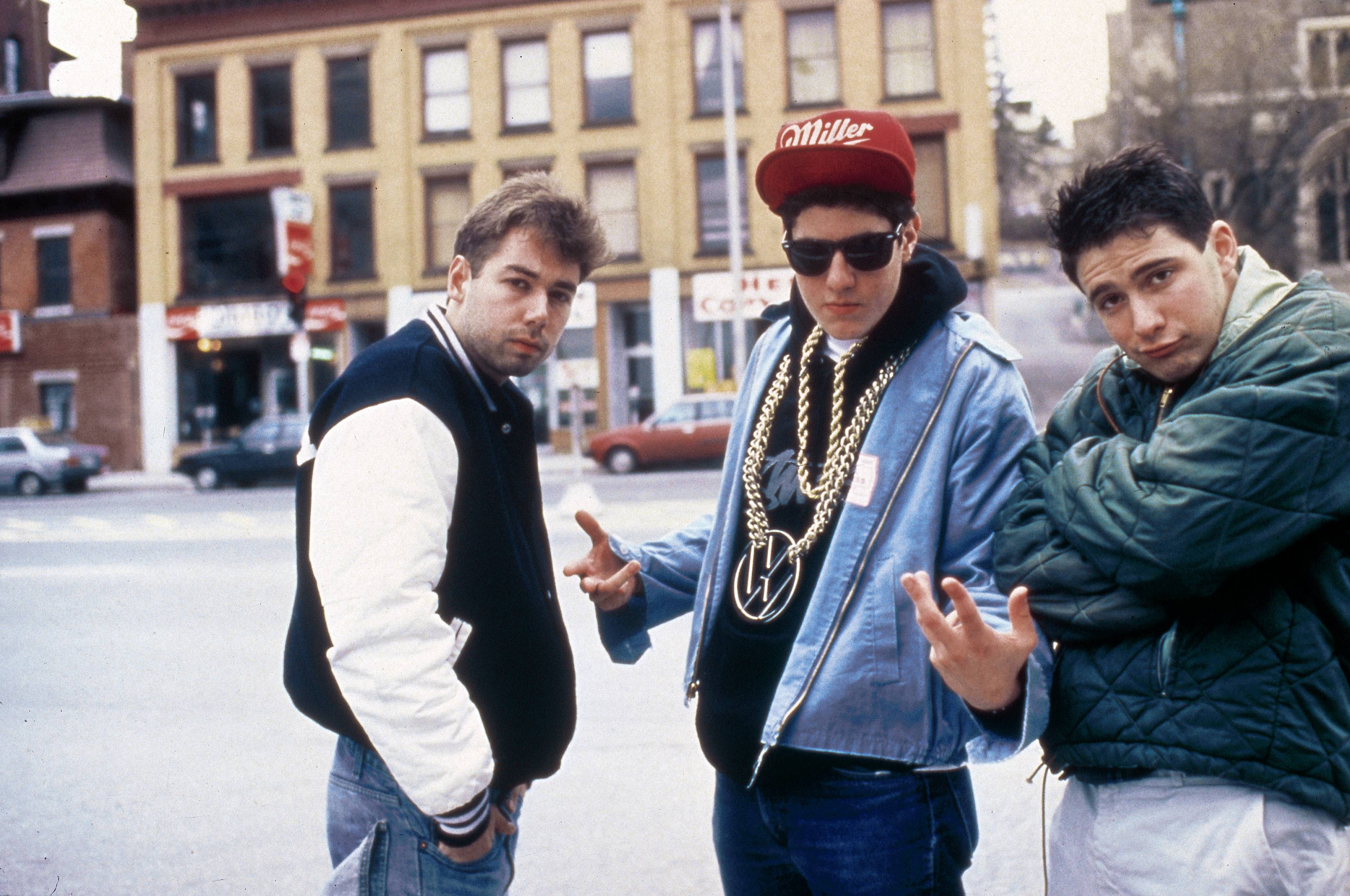 Beastie Boys подали в суд на владельца Чили из-за пародийной рекламы на «Саботаж»