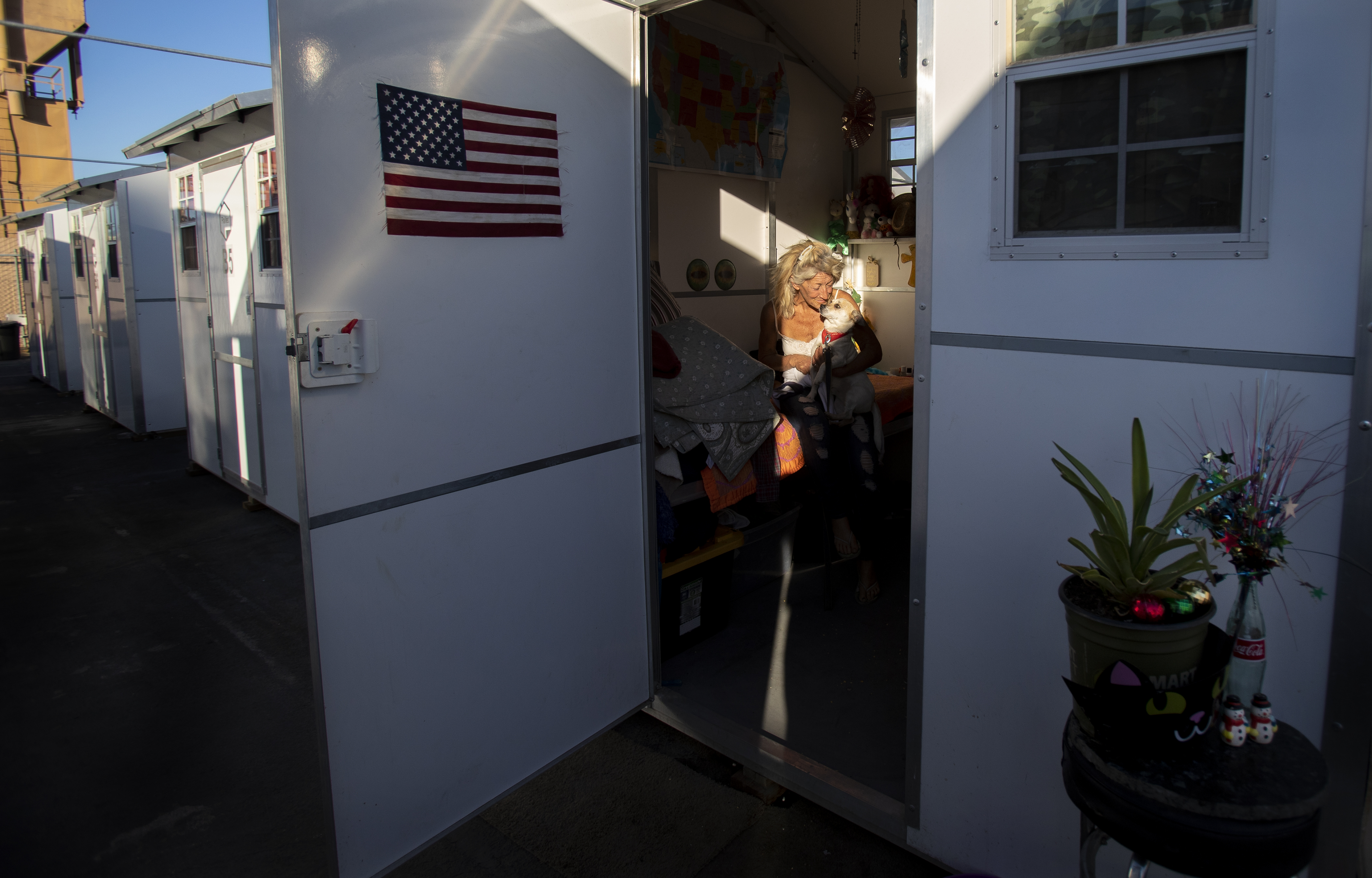 L.A. using pricey 'tiny homes' to house the homeless - Vimarsana News
