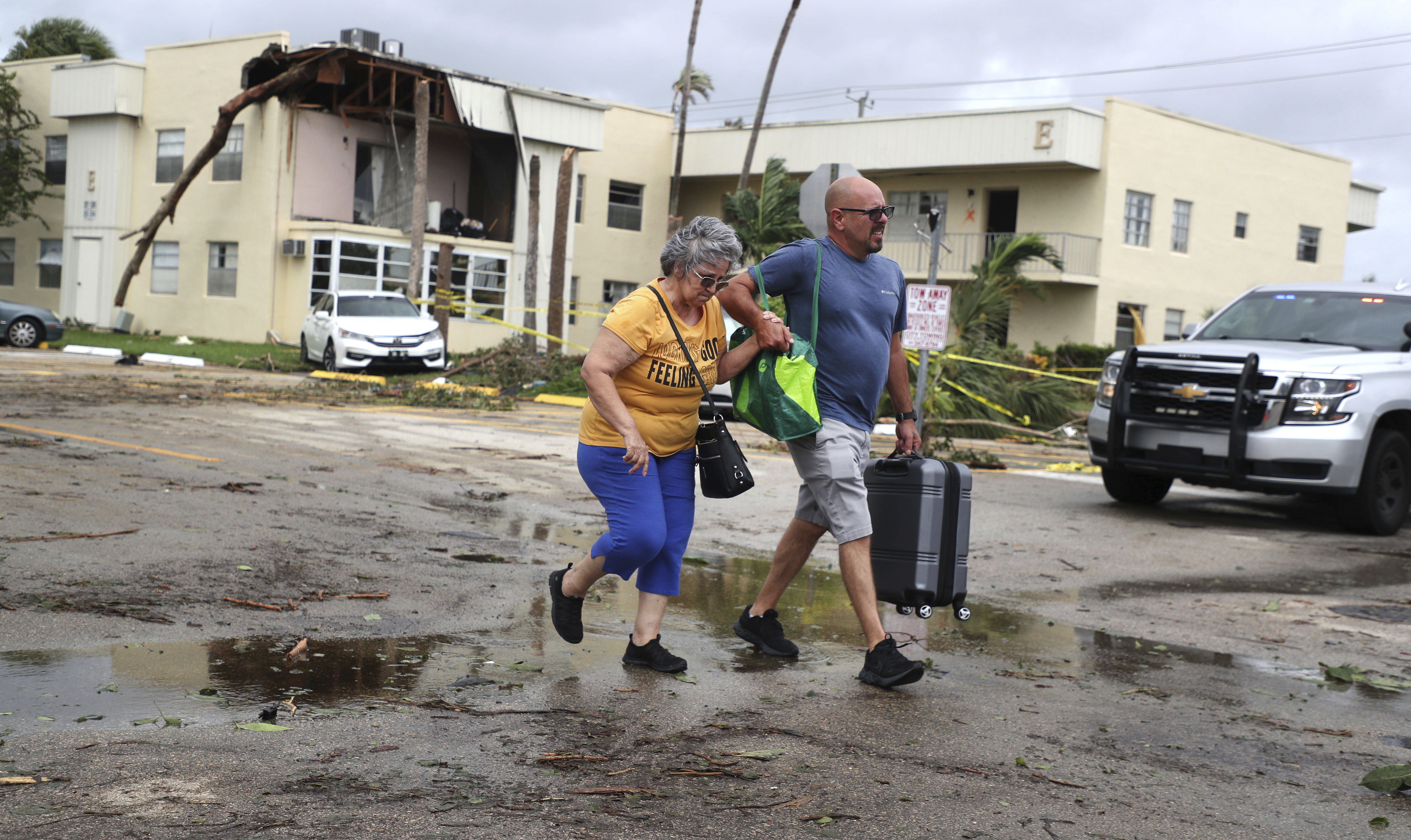 Hurricane Ian swamps Florida coast, knocks out power to 2 million people