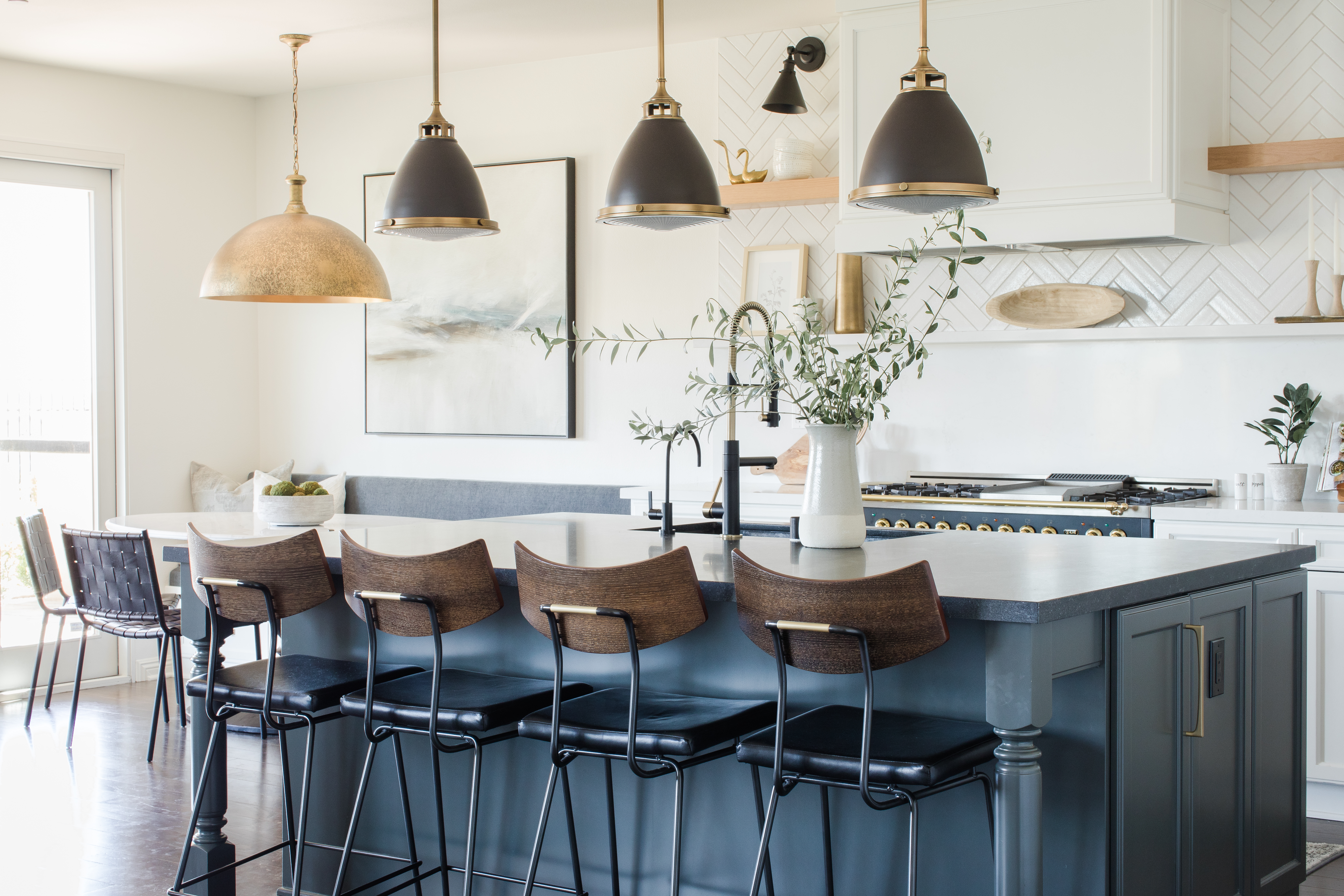 Lightening the look: Fresh design helps family fall in love with Del Sur home - Vimarsana News