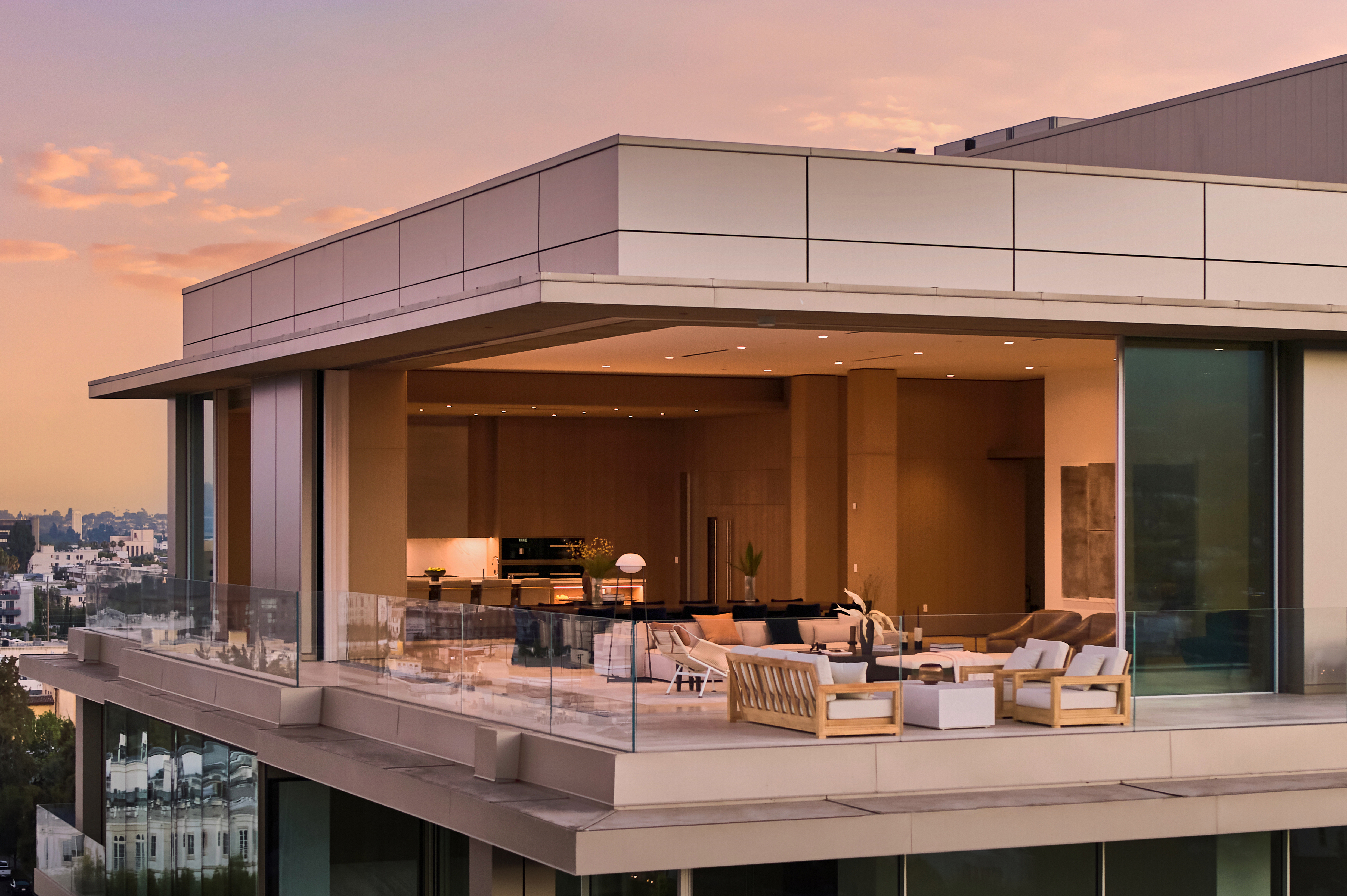 Real Estate newsletter: Luxury finds a new extreme - Vimarsana News