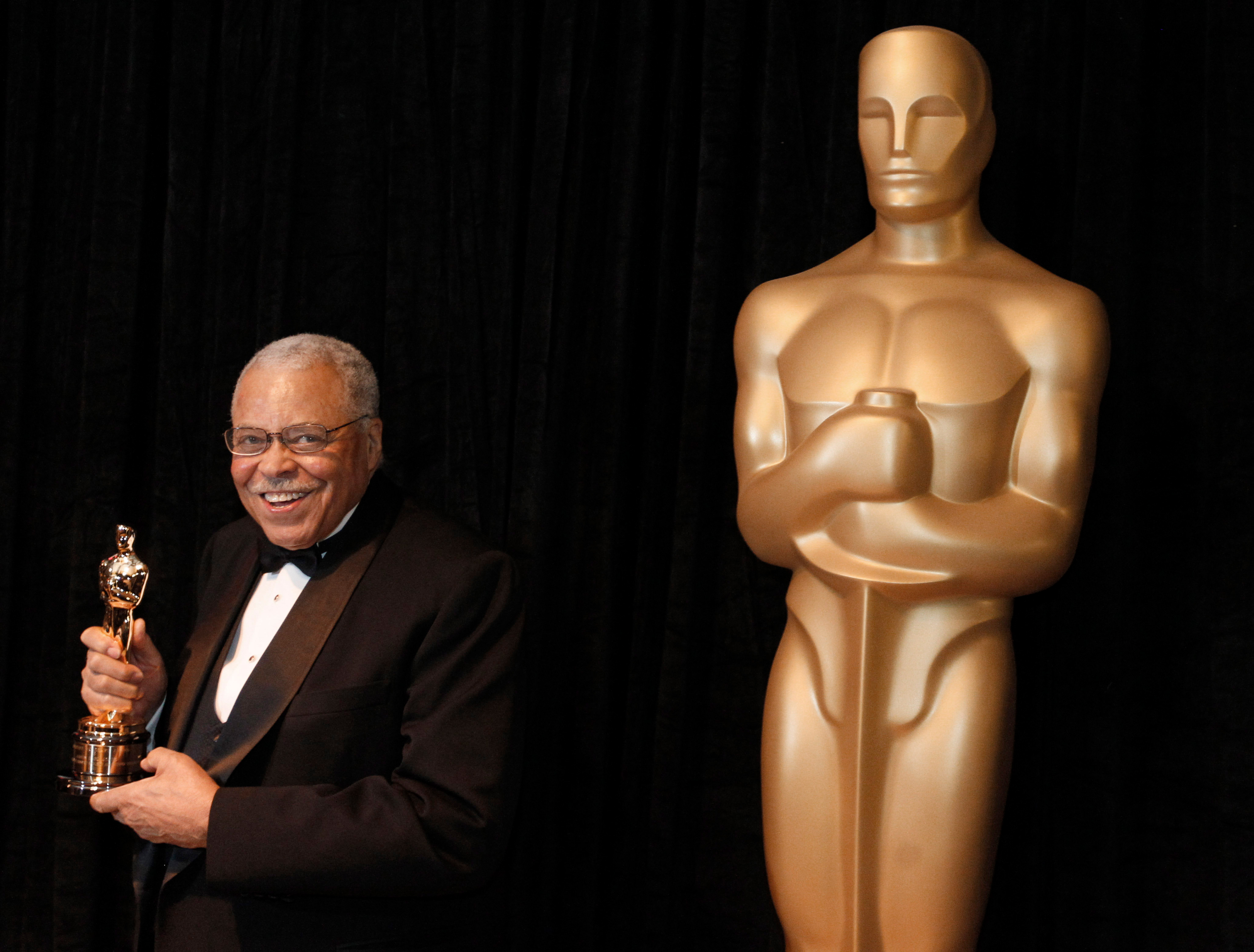 James Earl Jones, Oscar-nominated actor who voiced Darth Vader in 'Star Wars,' dies at 93