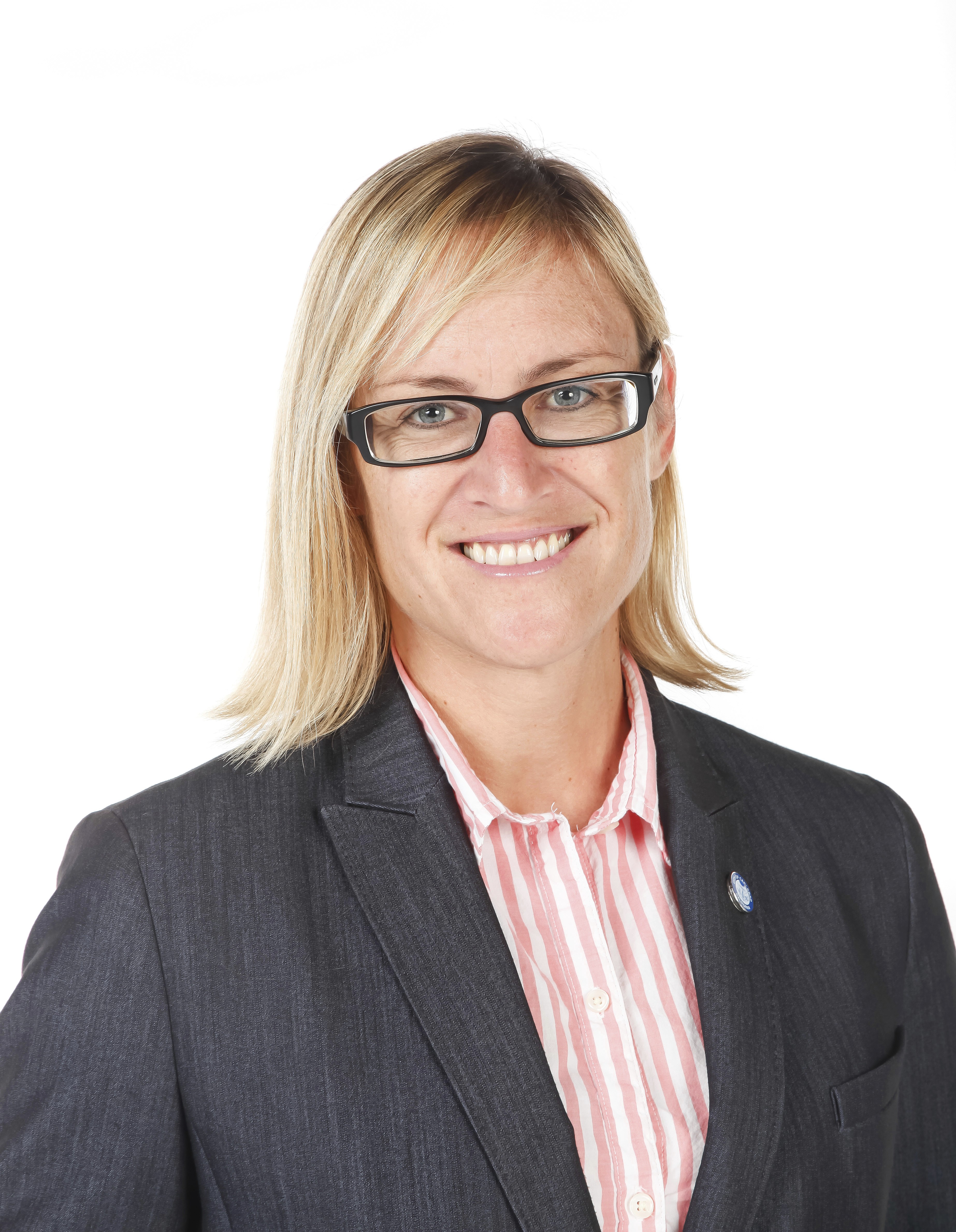 Carlsbad councilwoman obtains restraining order against critics - Vimarsana News