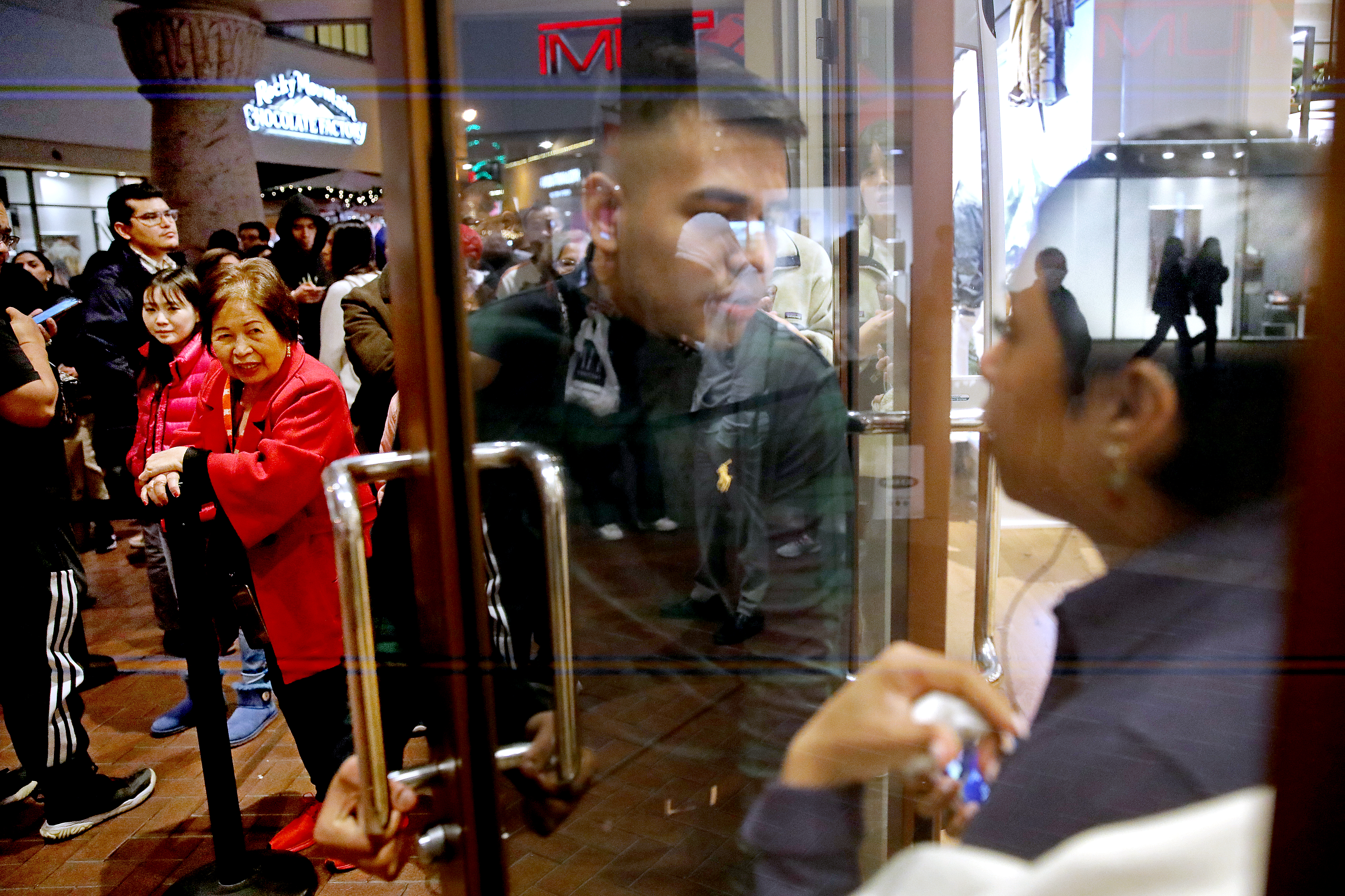 Photos: Here's what you missed if you didn't go holiday shopping on Black Friday - Vimarsana News