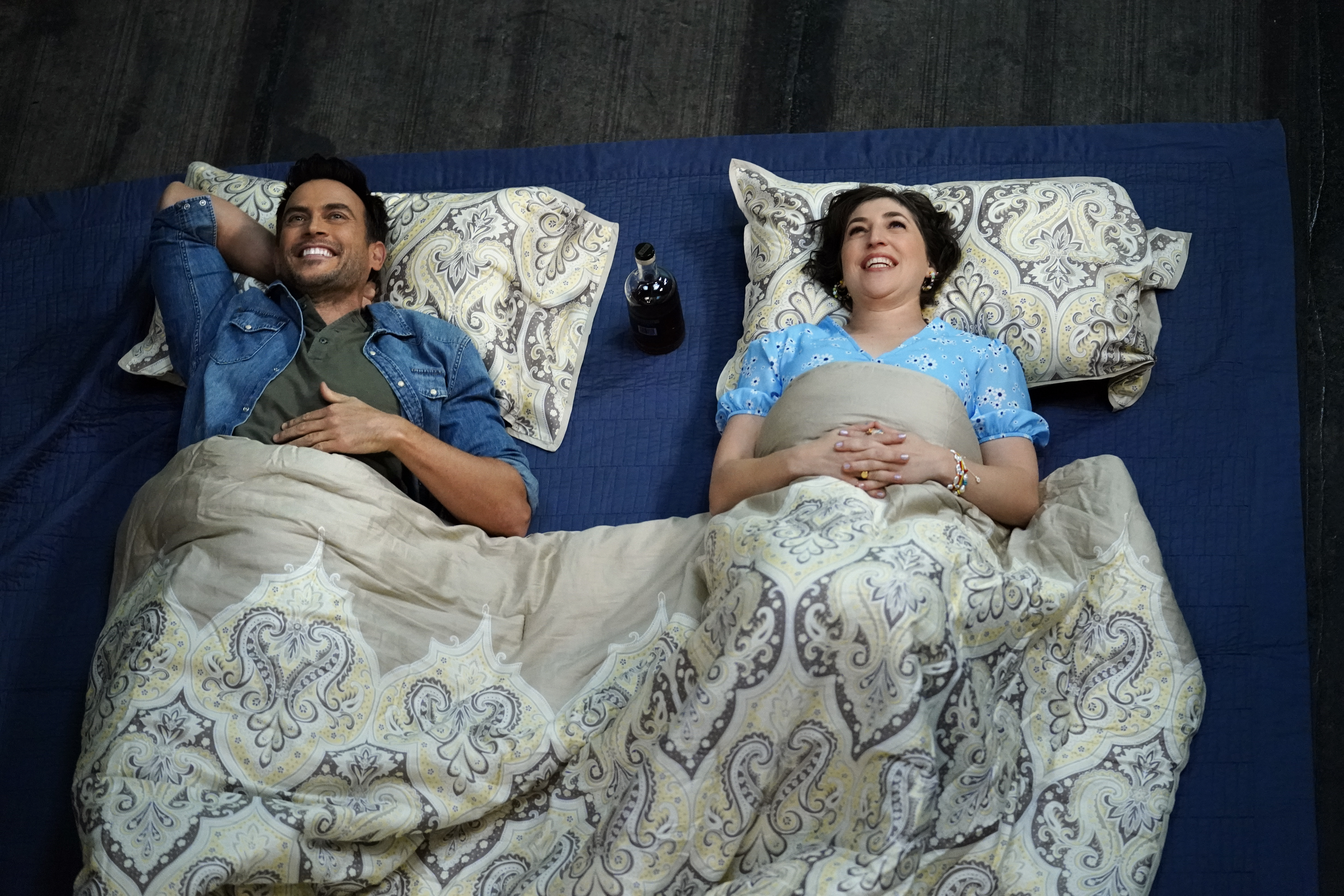 Mayim Bialik makes 'Call Me Kat' a warm, comforting sitcom - Vimarsana News