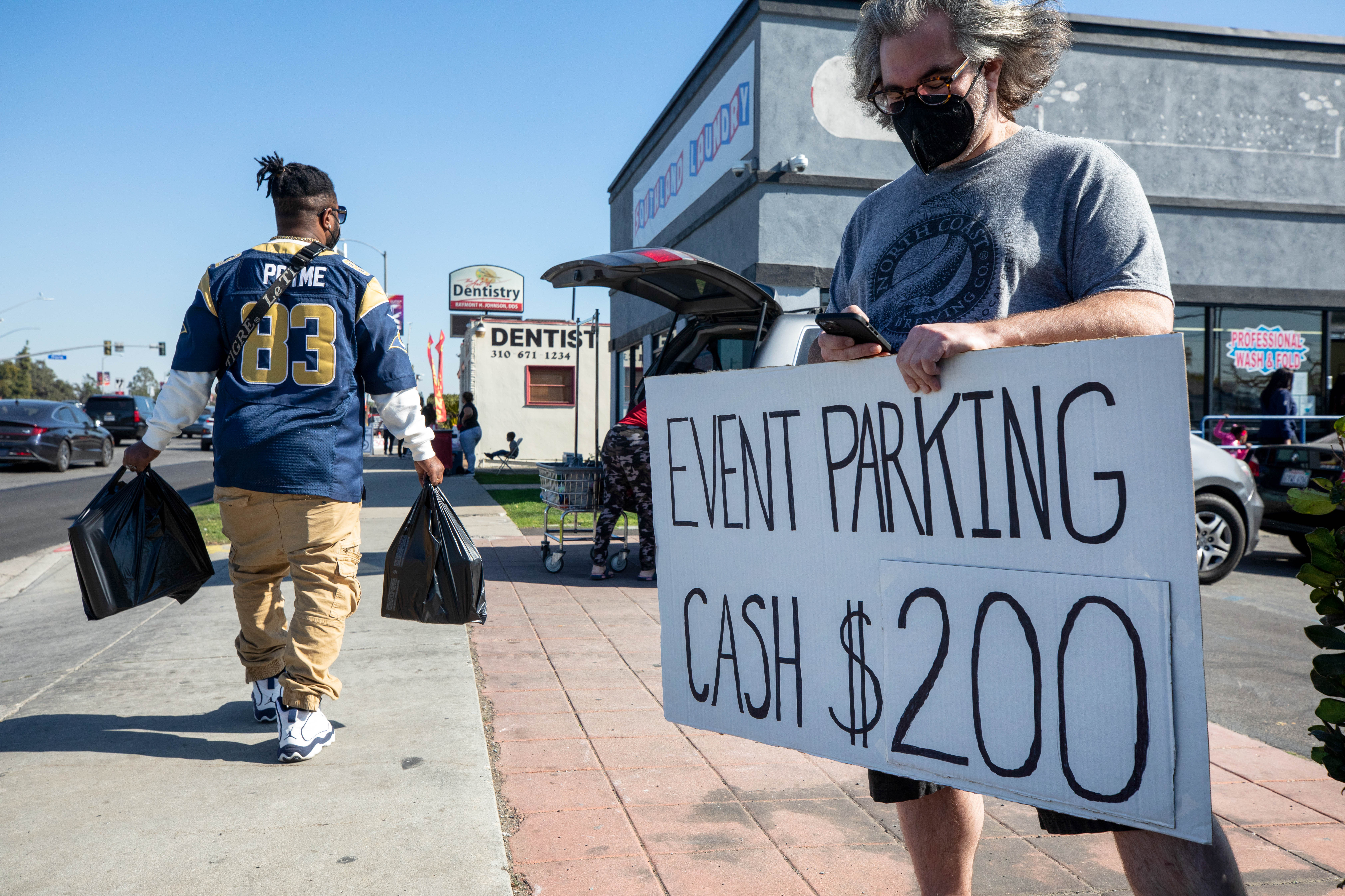 For Super Bowl 2022, resellers push parking prices high - Vimarsana News