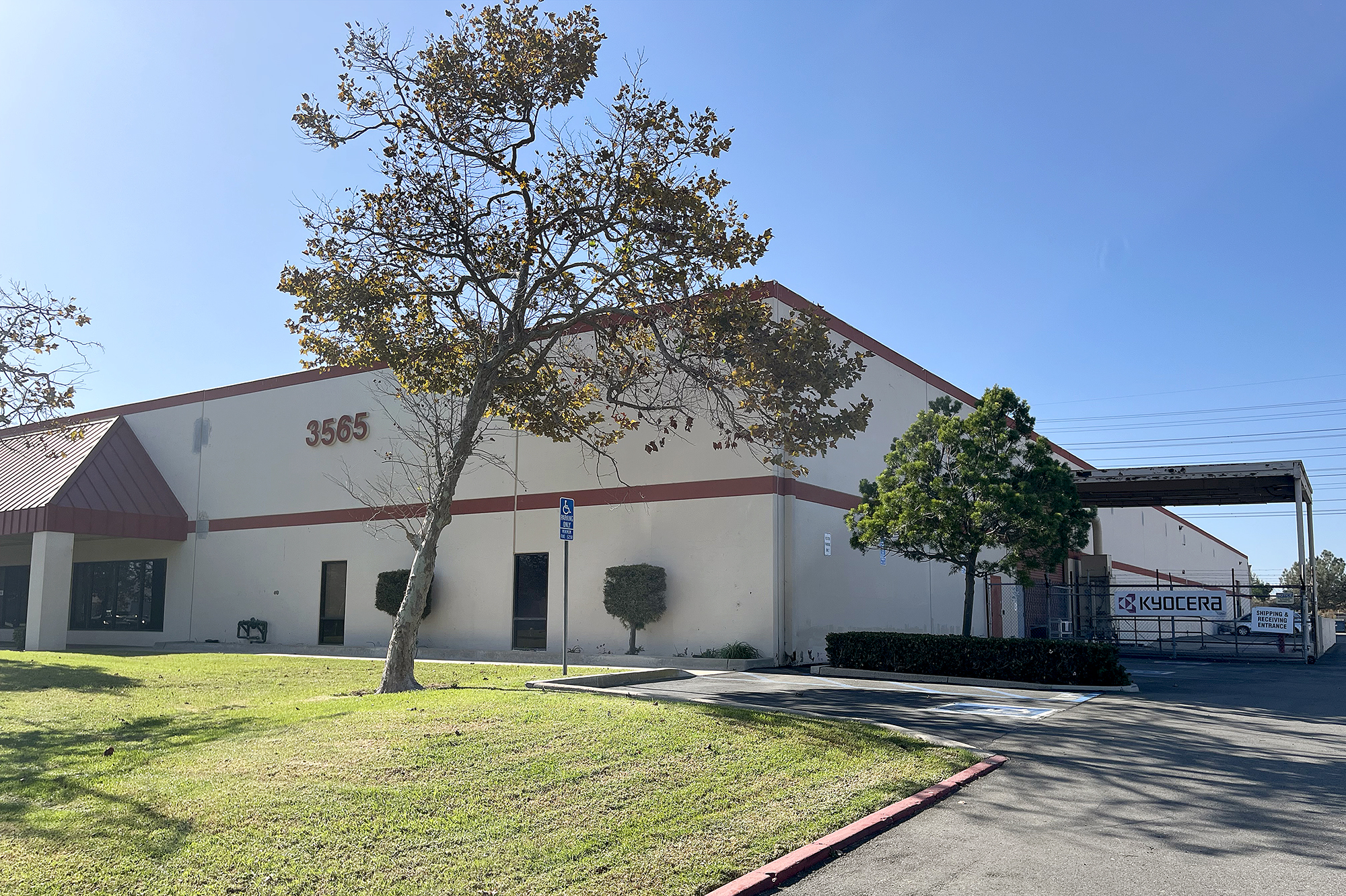 Tesla signs 10-year lease with plans service center in Costa Mesa by mid-2023 - Vimarsana News