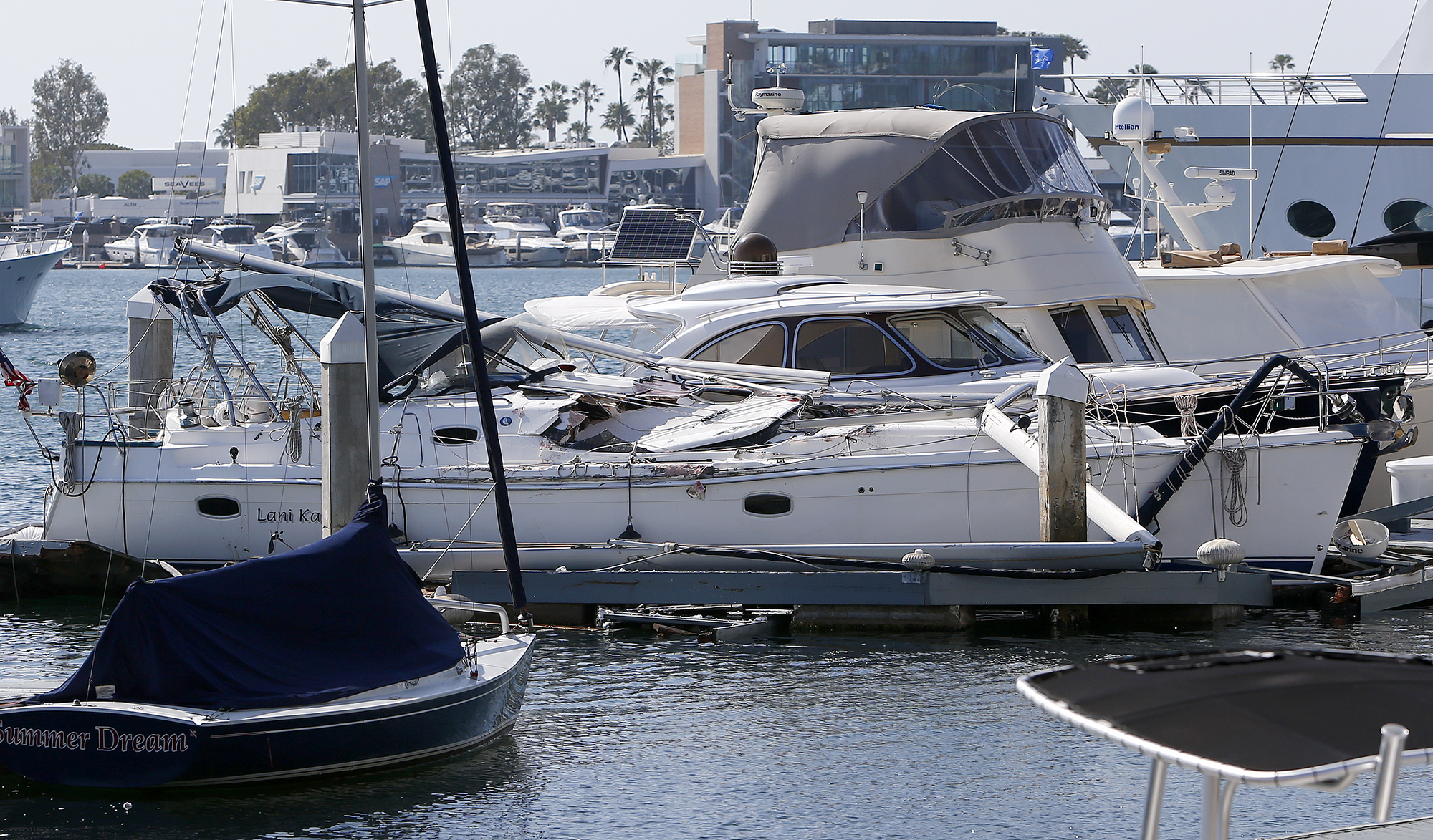 Arrest warrant out for San Diego man suspected of crashing stolen yacht in Newport Harbor - Vimarsana News