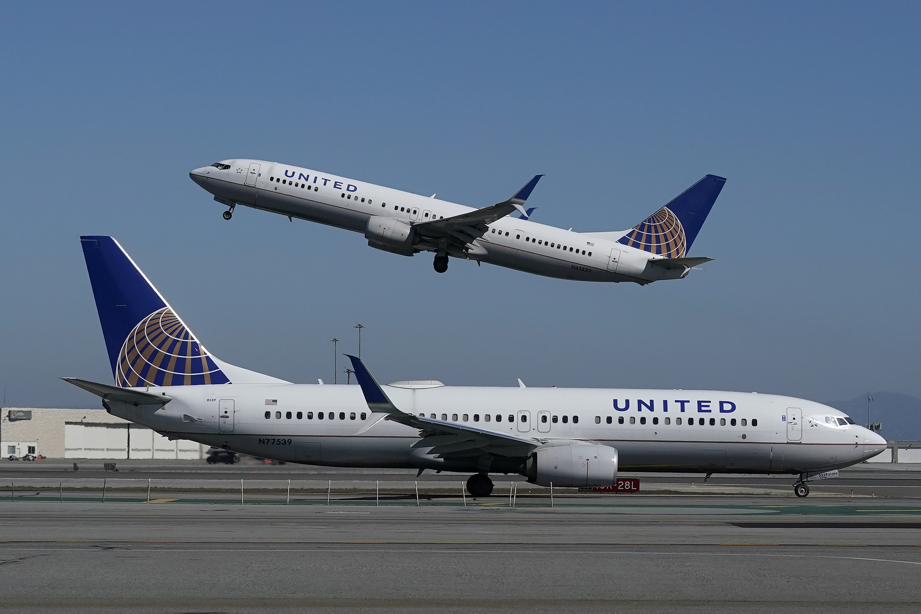 United flight from Hawaii to California nearly plunges into Pacific - Vimarsana News