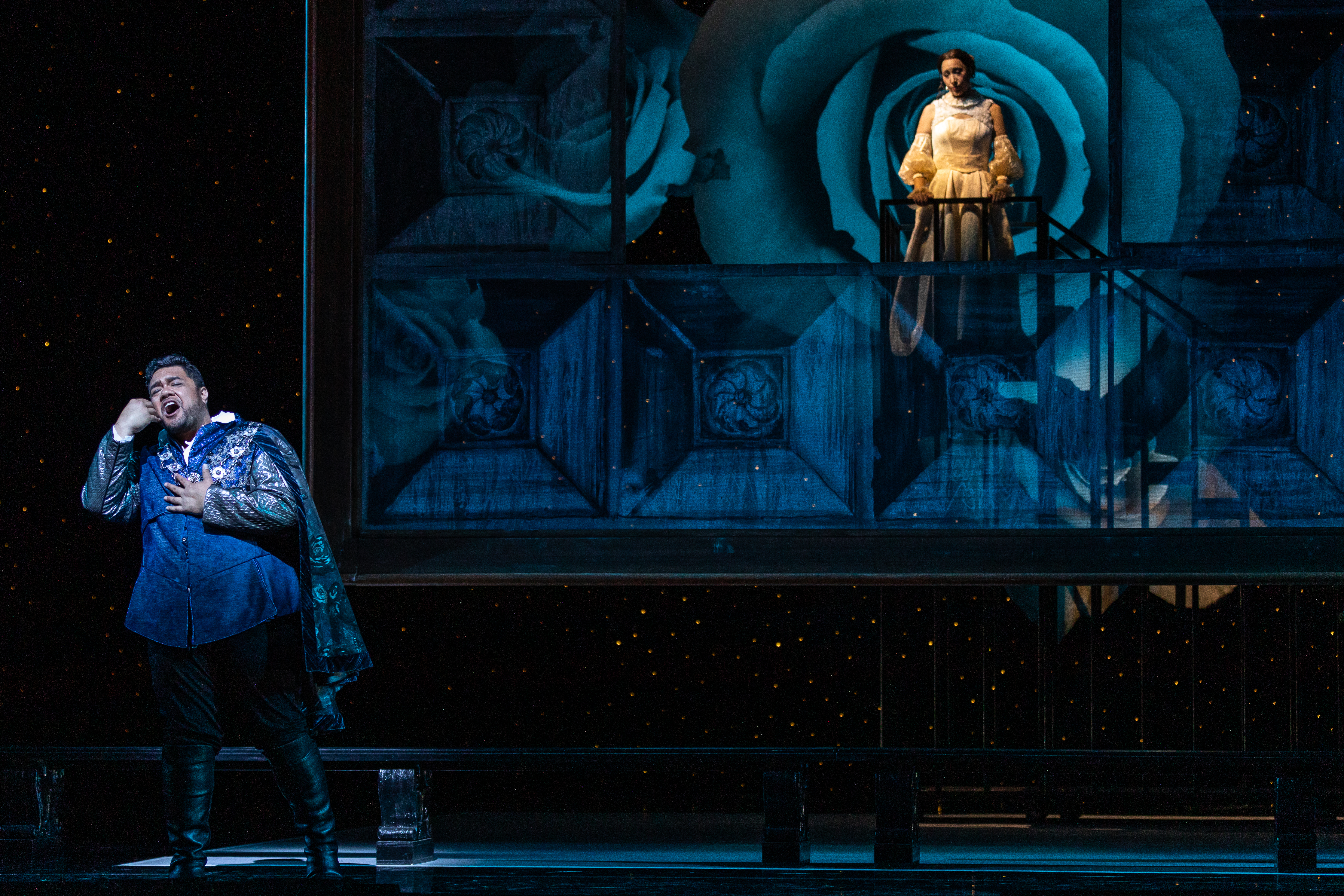 Review: San Diego Opera's 'Romeo et Juliette' a lavish feast for the eyes and ears - Vimarsana News