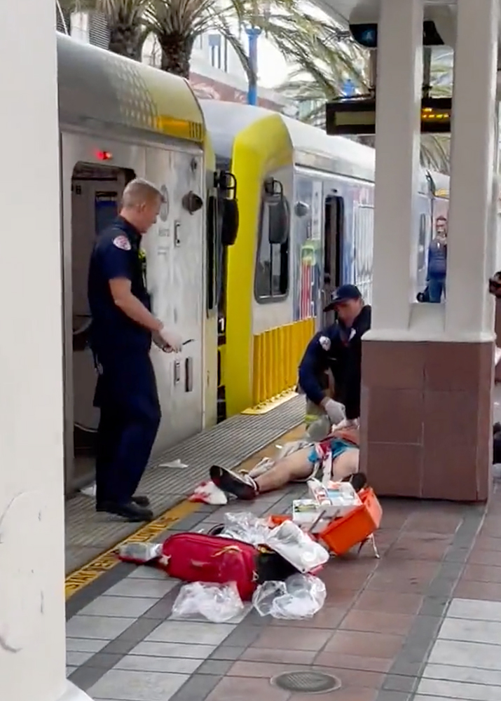Man fatally stabbed on Metro Blue Line in Long Beach - Vimarsana News