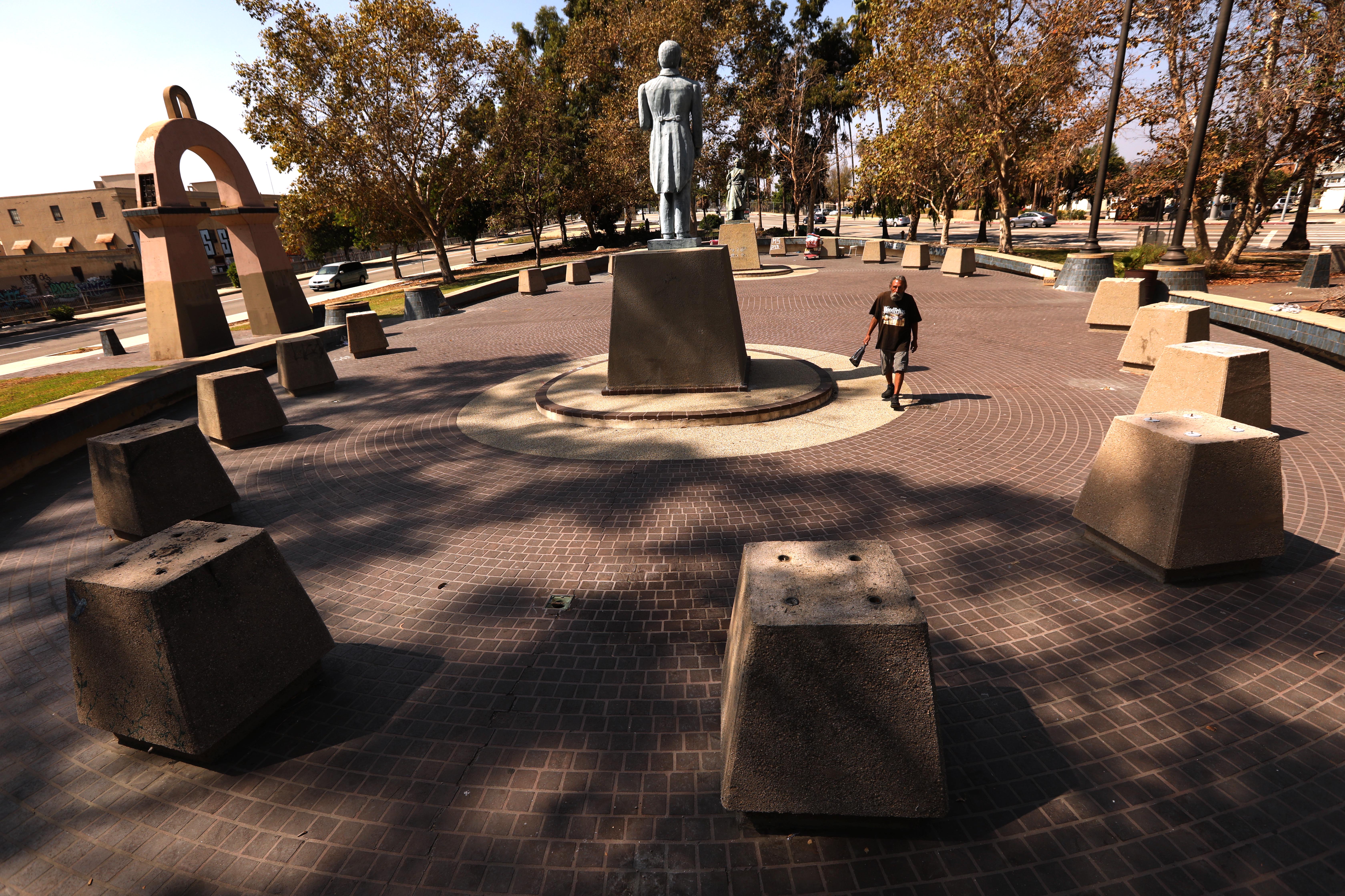Who's stealing the statues of Pancho Villa and other Mexican heroes from an L.A. park? - Vimarsana News