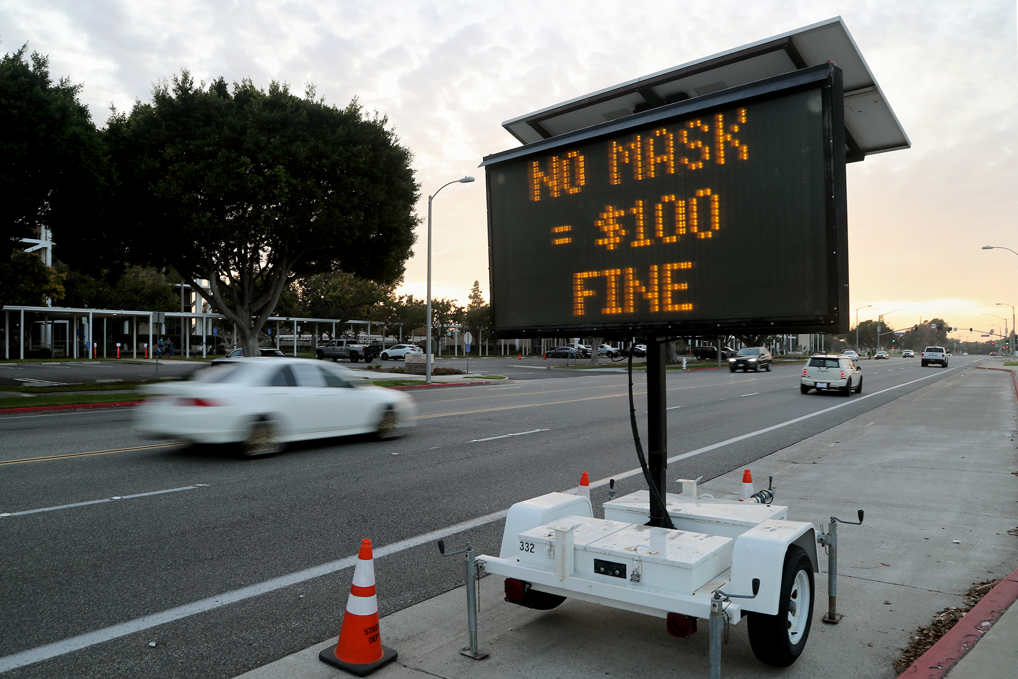 Costa Mesa pulls strings on a mask mandate that caused controversy but netted few citations - Vimarsana News