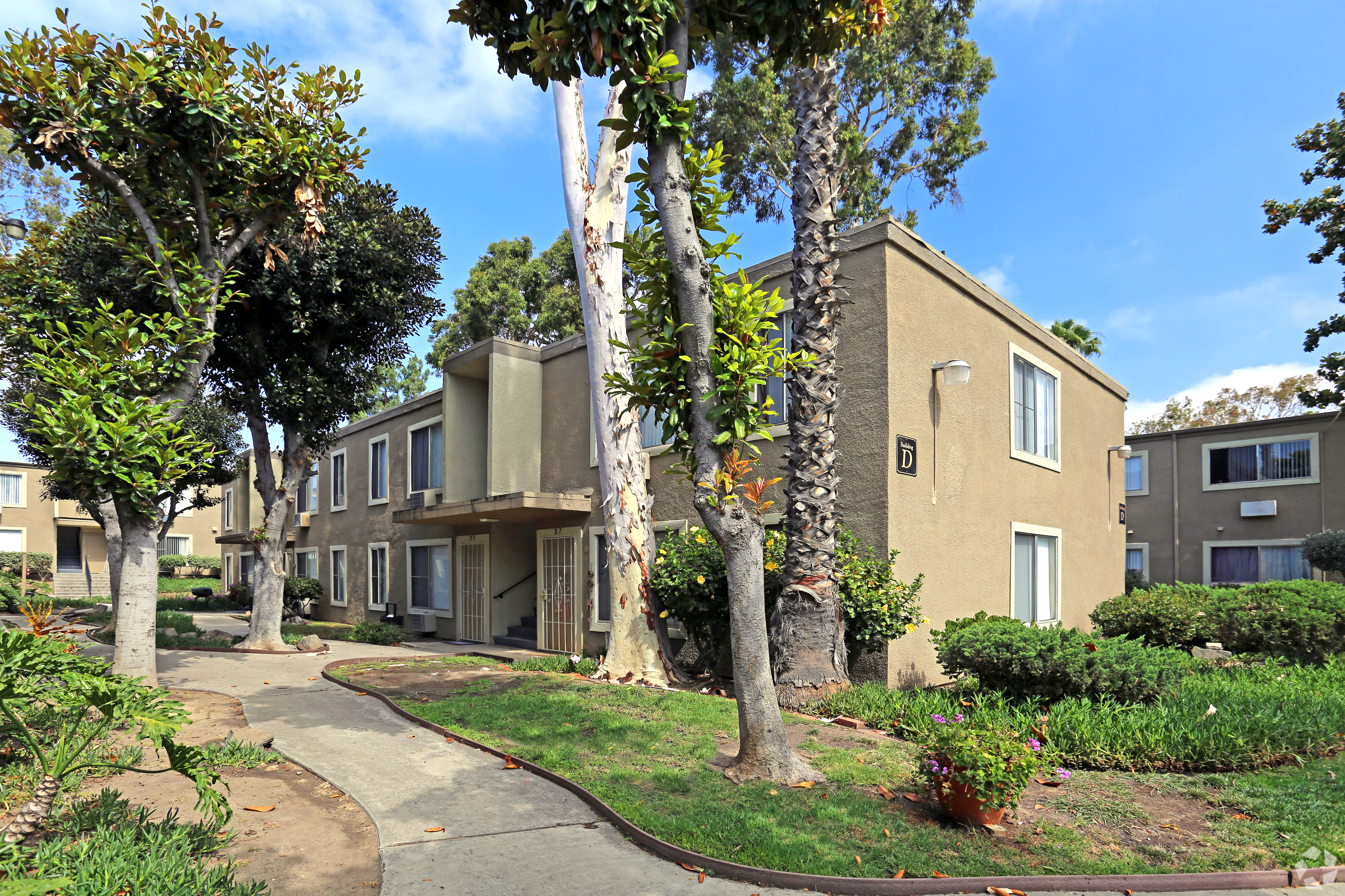 Blackstone Group to buy 66 apartment complexes in San Diego for more than $1 billion - Vimarsana News